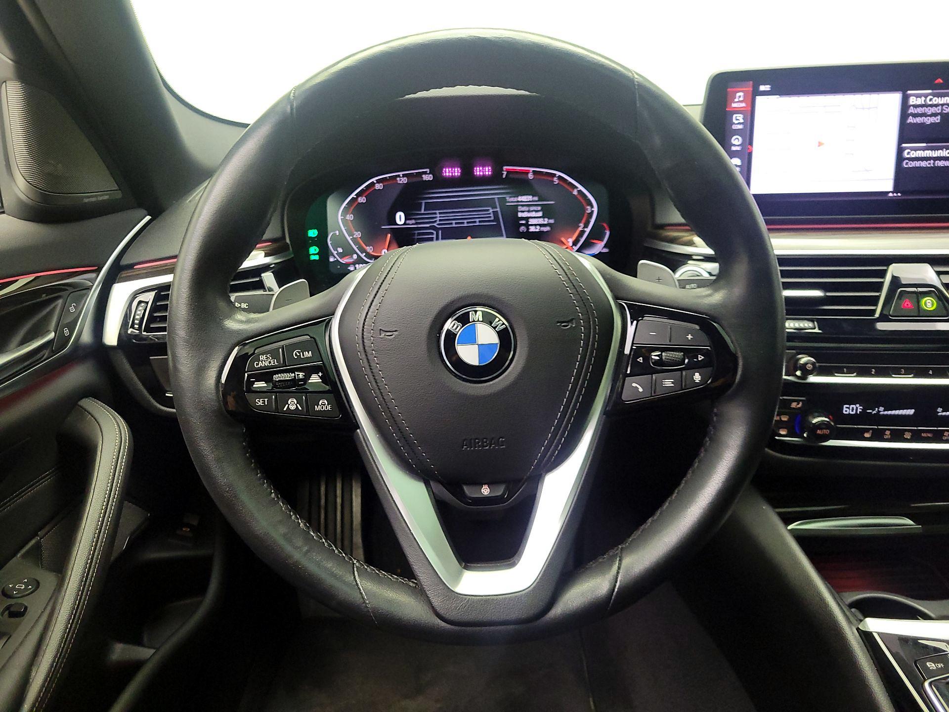 Thumbnail: 2022 BMW 5 Series - 10