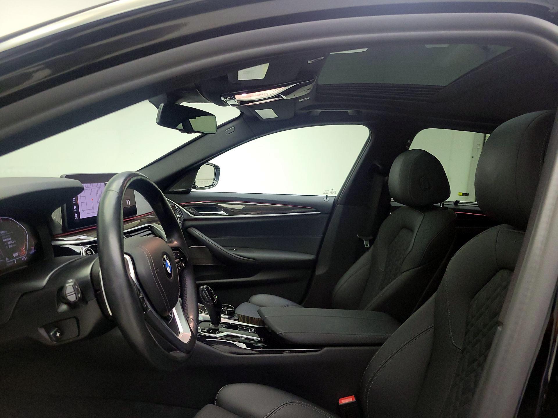 Thumbnail: 2022 BMW 5 Series - 20