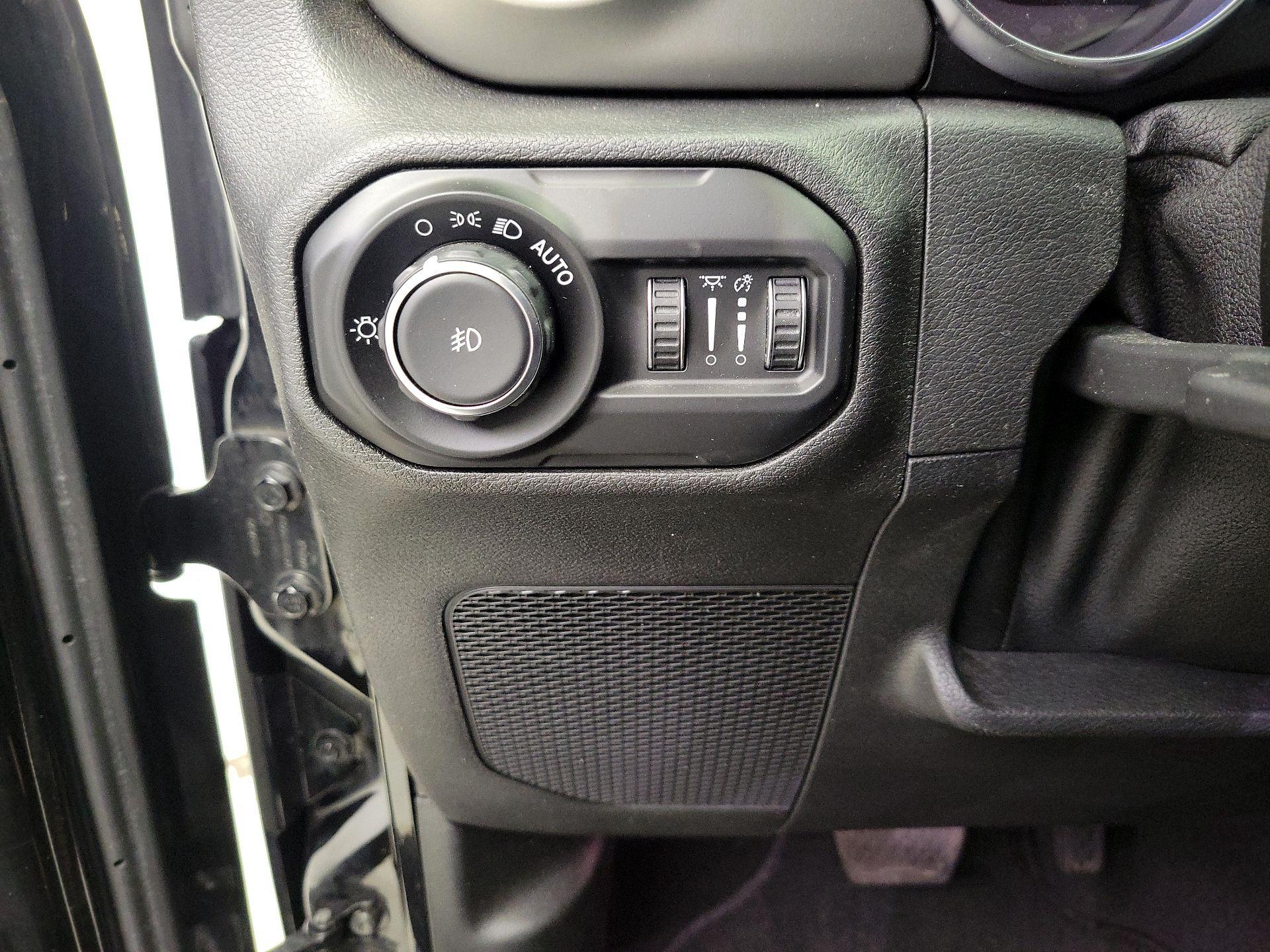 Thumbnail: 2021 Jeep Wrangler - 13