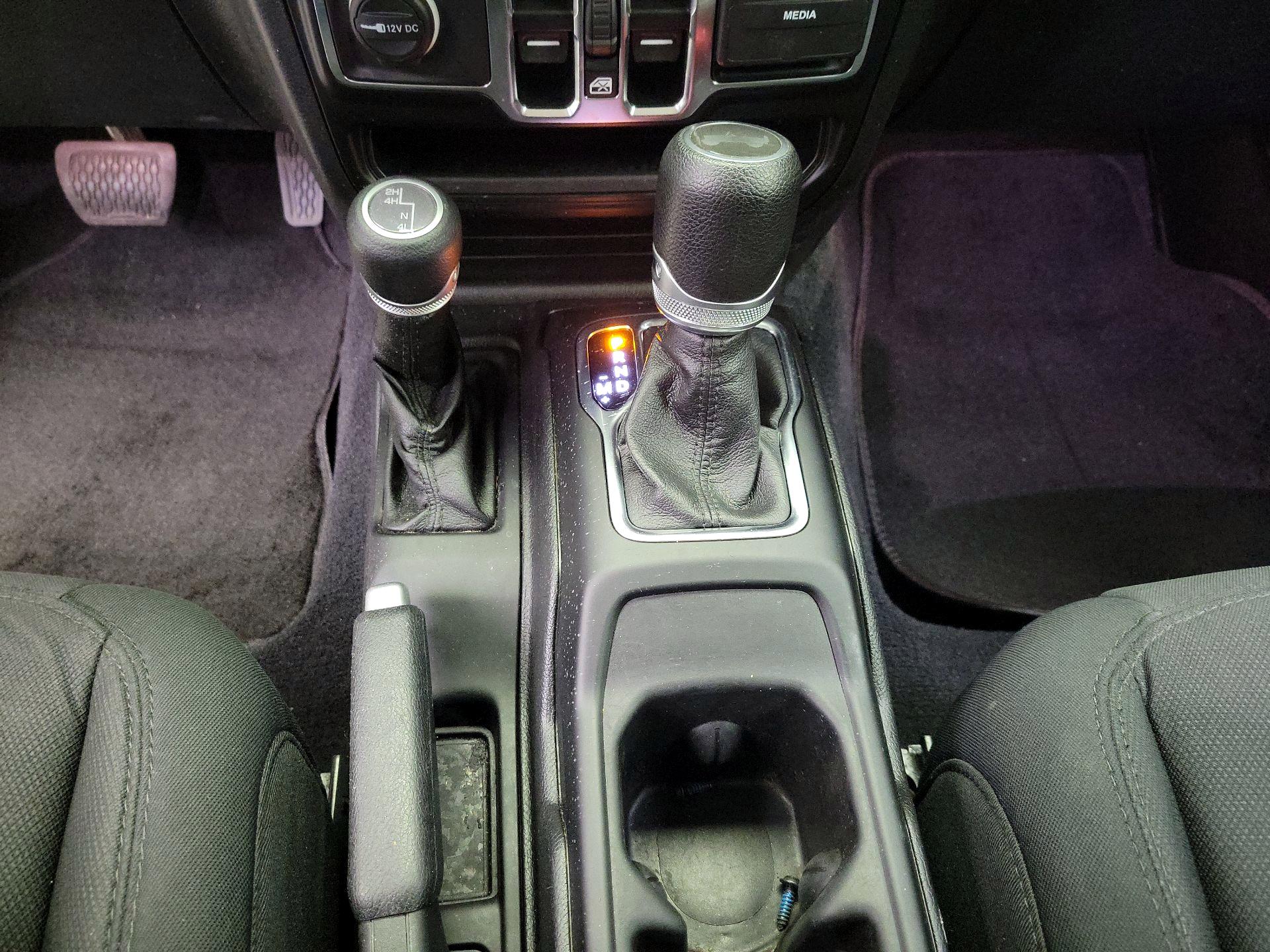 Thumbnail: 2021 Jeep Wrangler - 18