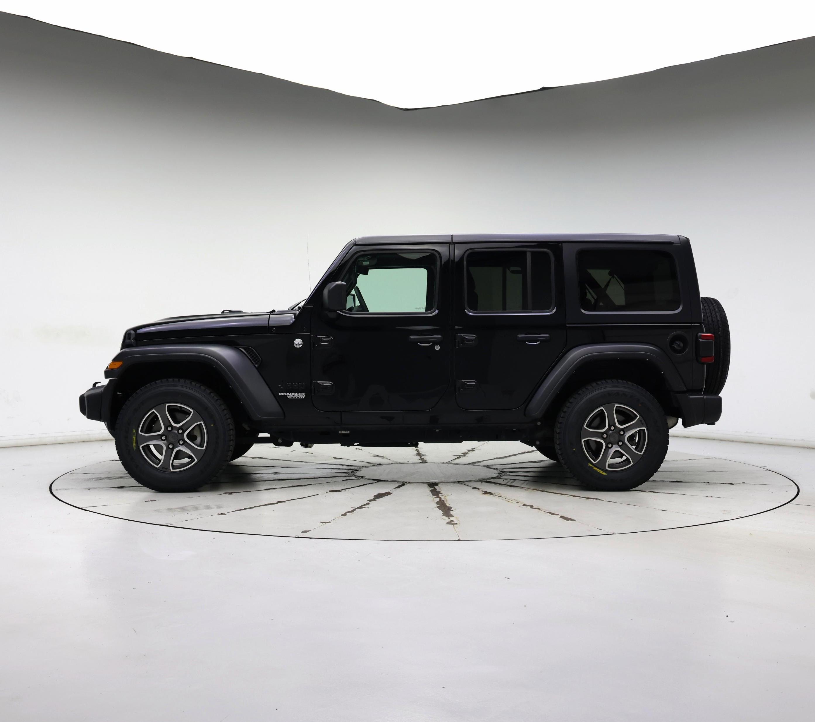 Thumbnail: 2021 Jeep Wrangler - 3