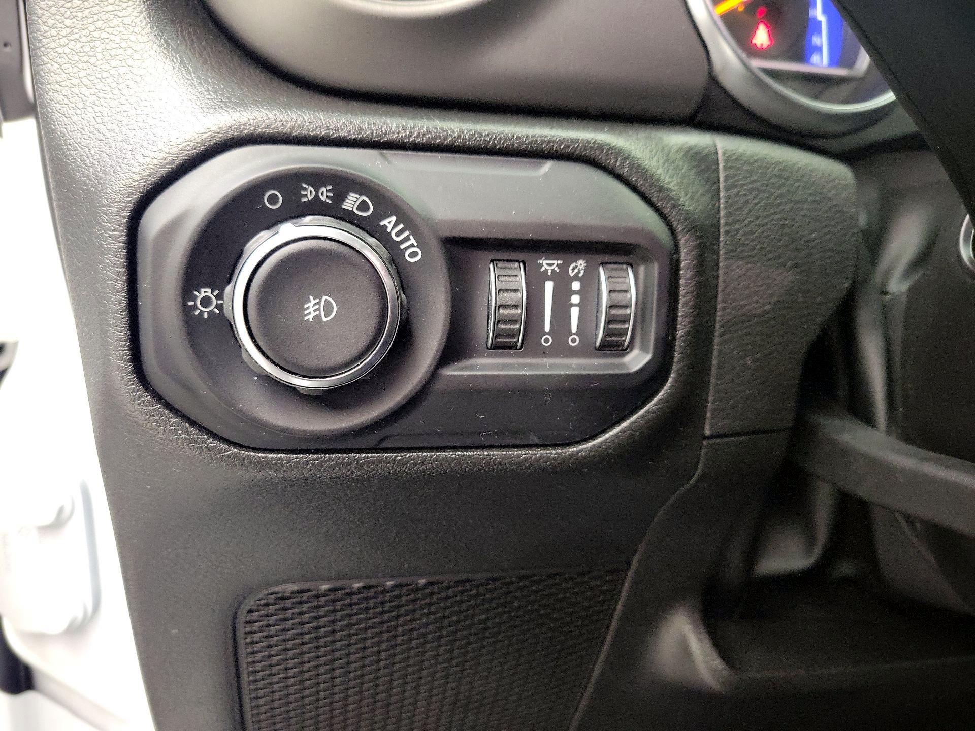 Thumbnail: 2022 Jeep Wrangler - 13