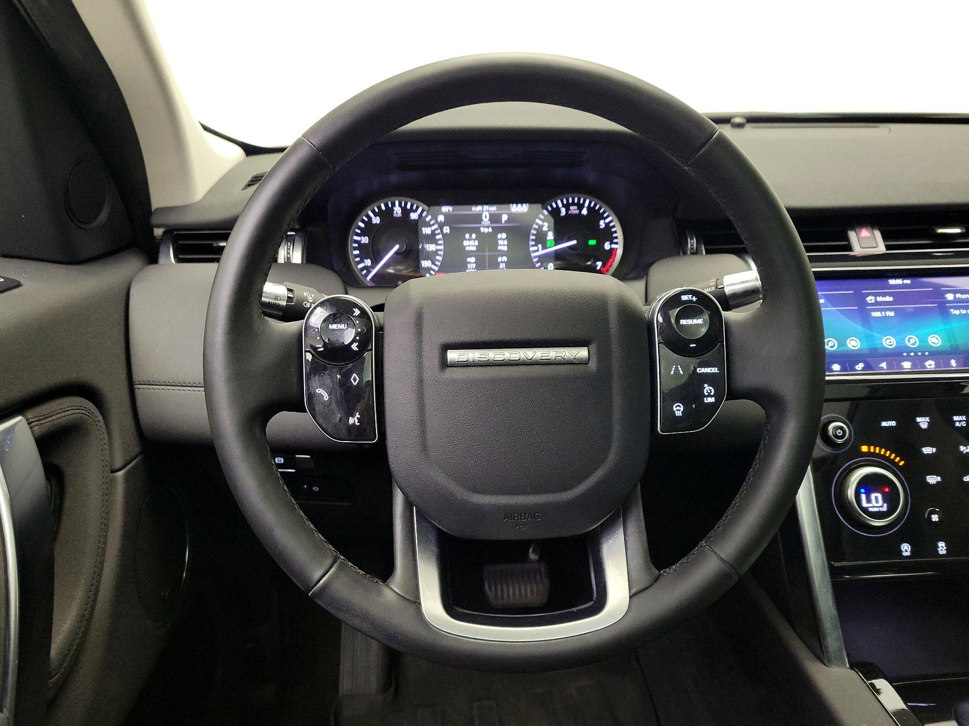 Thumbnail: 2020 Land Rover Discovery Sport - 10