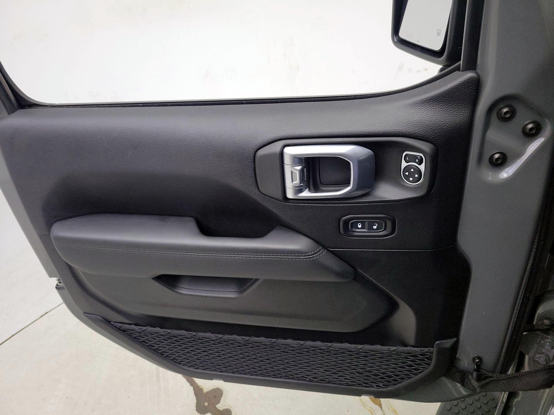 Thumbnail: 2020 Jeep Wrangler - 12