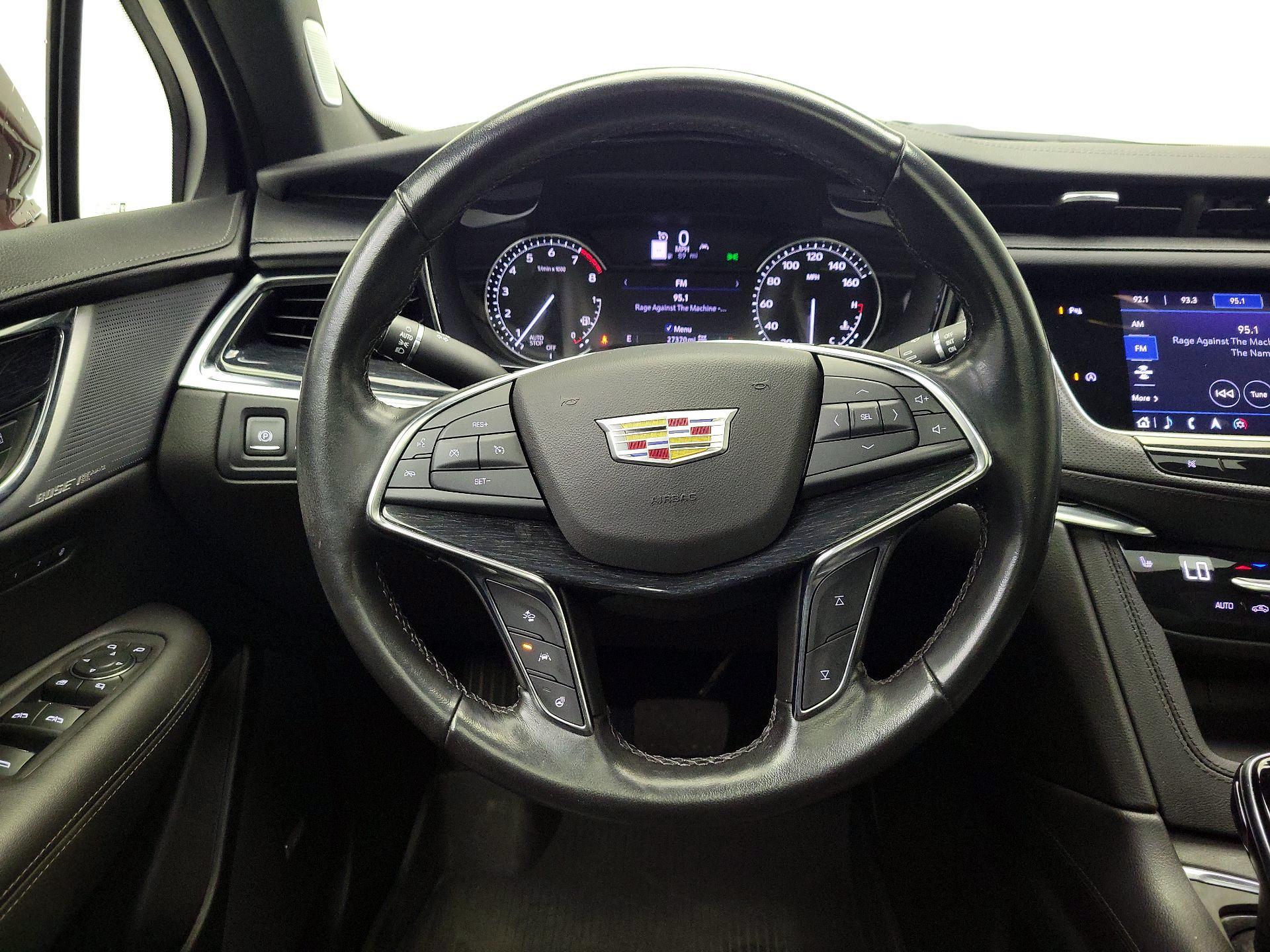 Thumbnail: 2022 Cadillac XT5 - 10