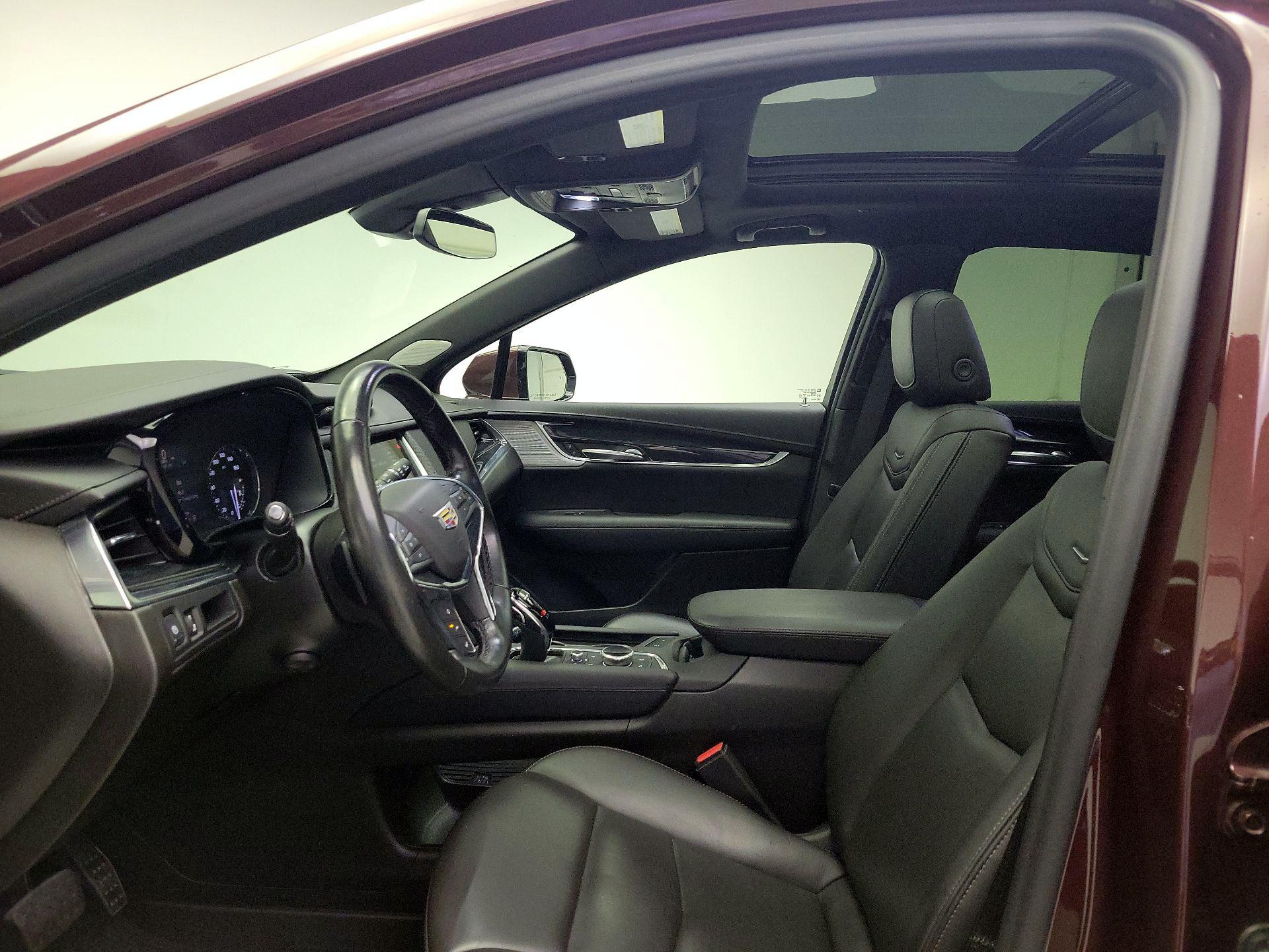Thumbnail: 2022 Cadillac XT5 - 19