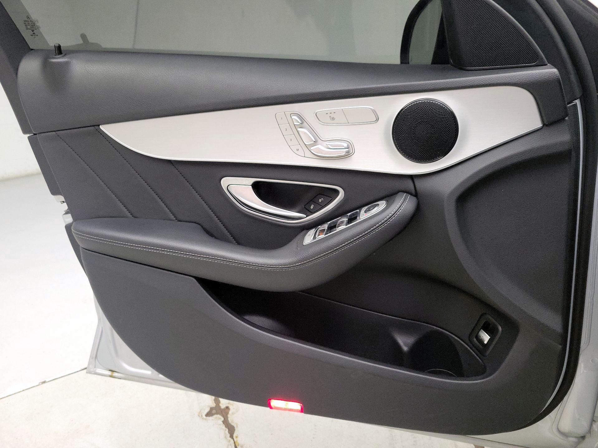 Thumbnail: 2020 Mercedes-Benz C-Class - 12