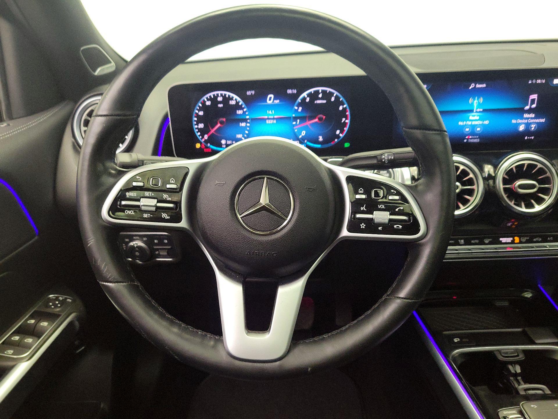 Thumbnail: 2021 Mercedes-Benz GLB - 10