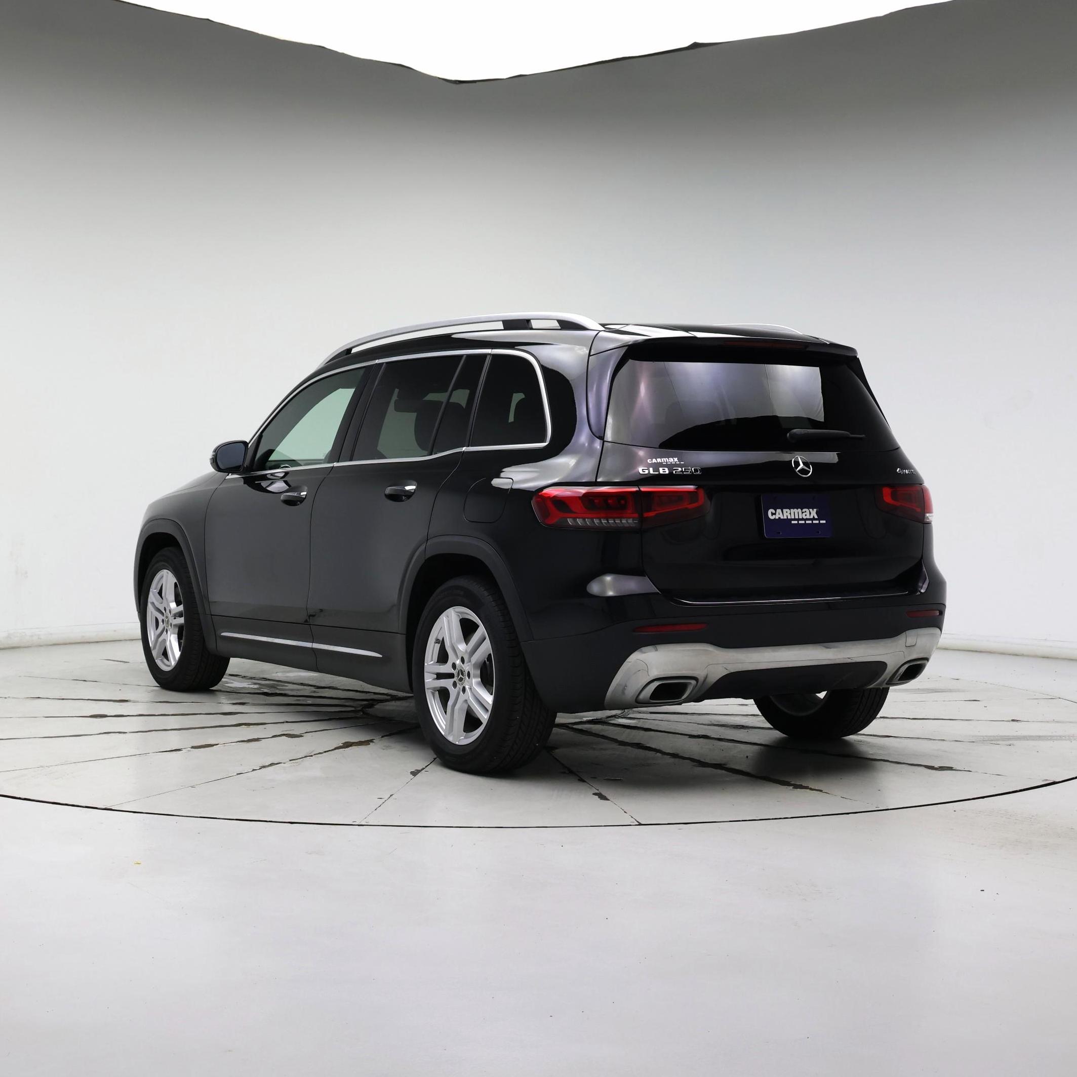 Thumbnail: 2021 Mercedes-Benz GLB - 2