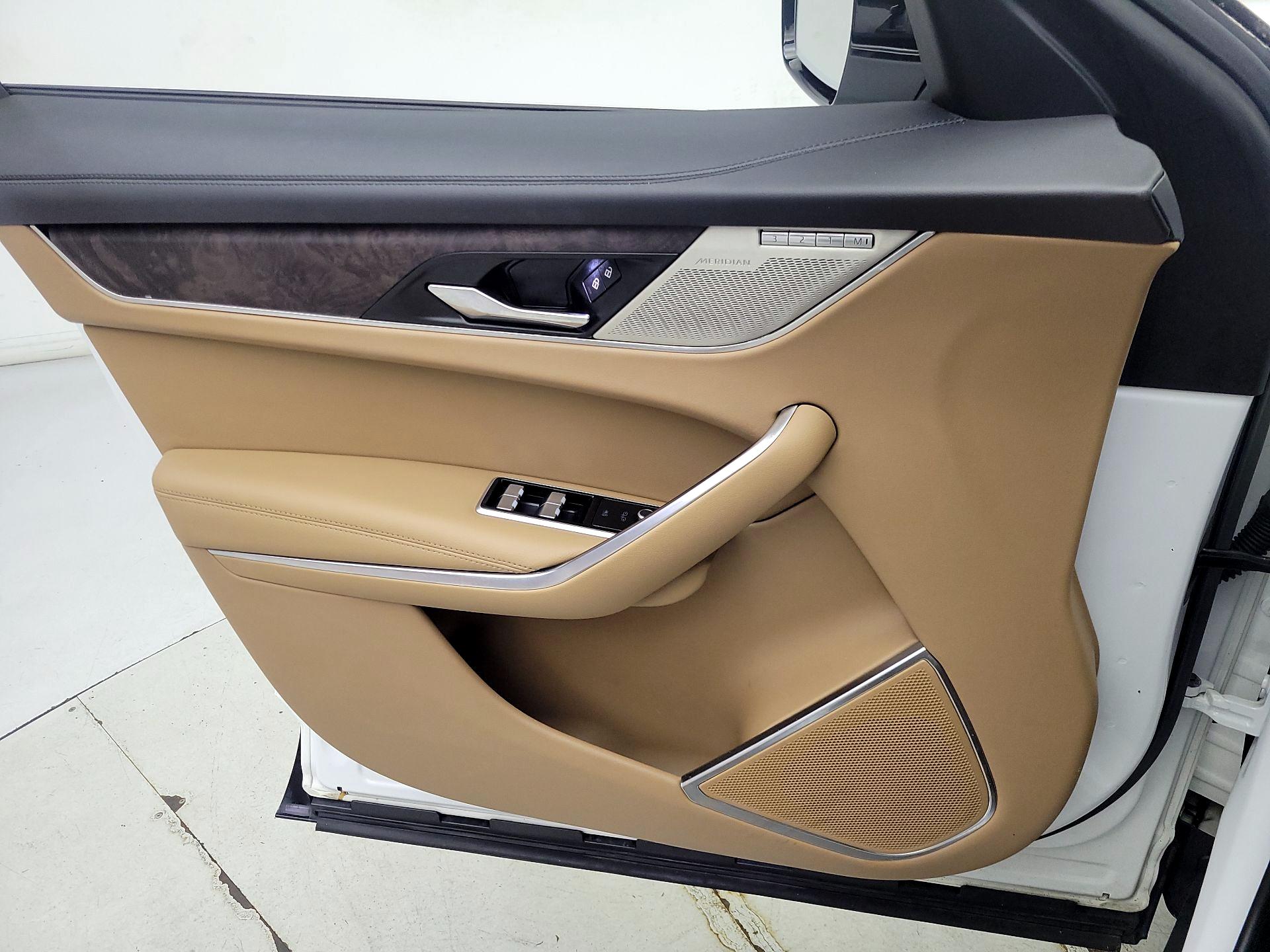 Thumbnail: 2021 Jaguar F-Pace - 12