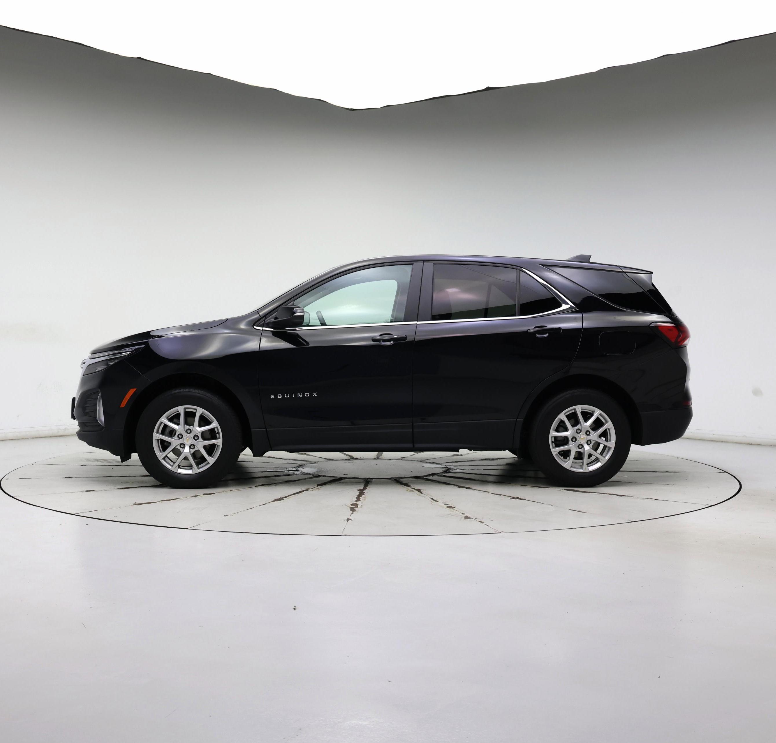 Thumbnail: 2023 Chevrolet Equinox - 3