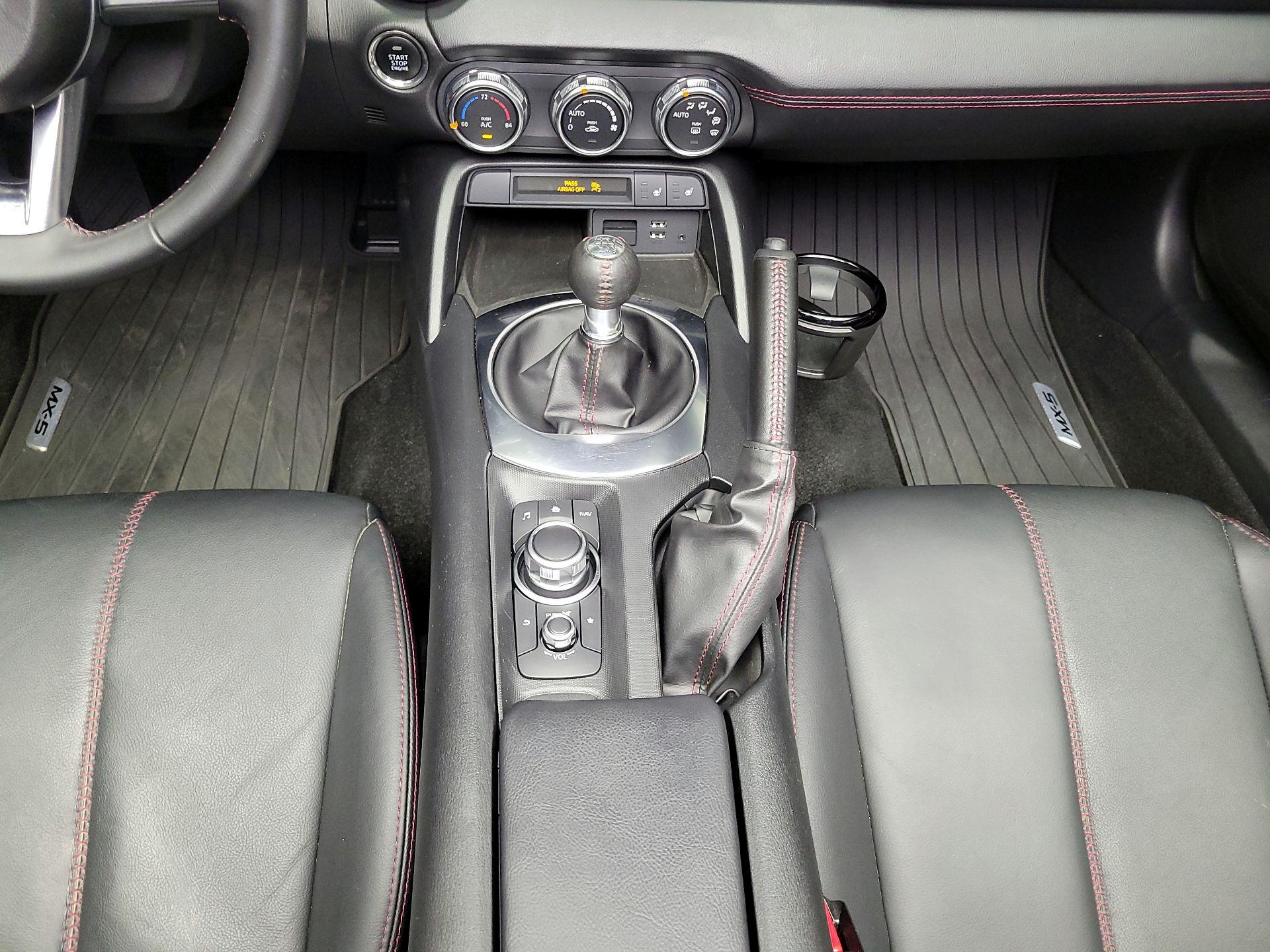 Thumbnail: 2016 Mazda MX-5 Miata - 17