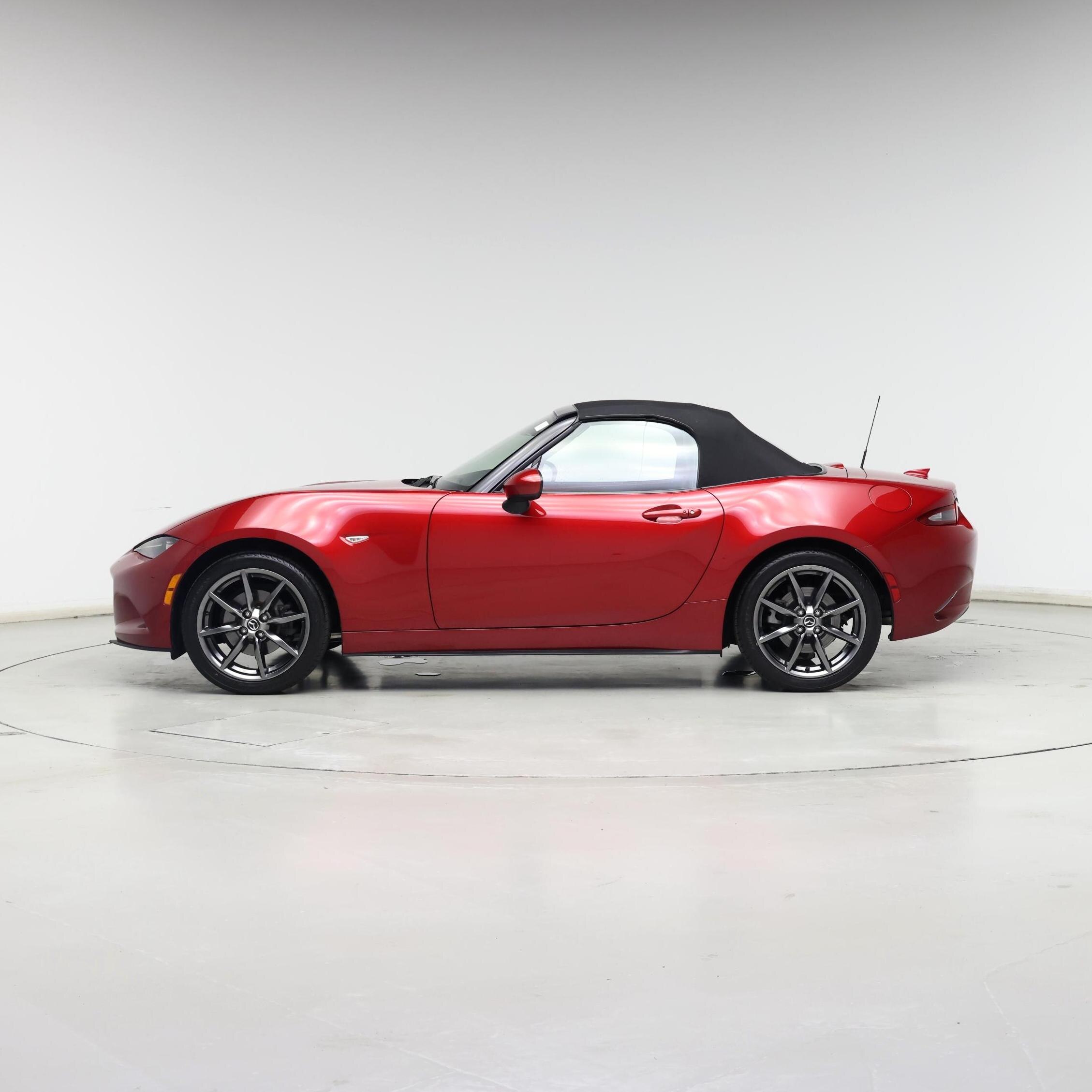 Thumbnail: 2016 Mazda MX-5 Miata - 3