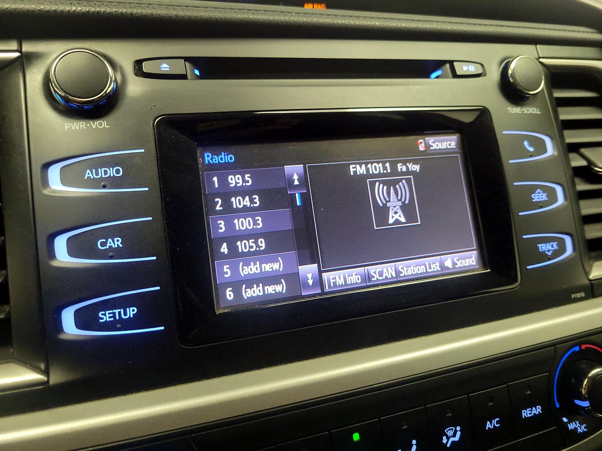 Thumbnail: 2019 Toyota Highlander - 15