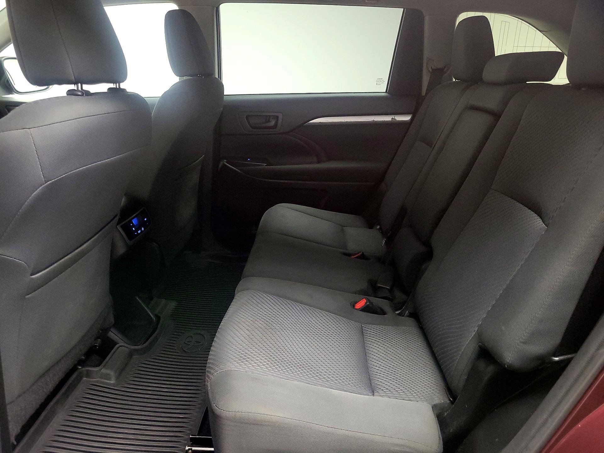 Thumbnail: 2019 Toyota Highlander - 19