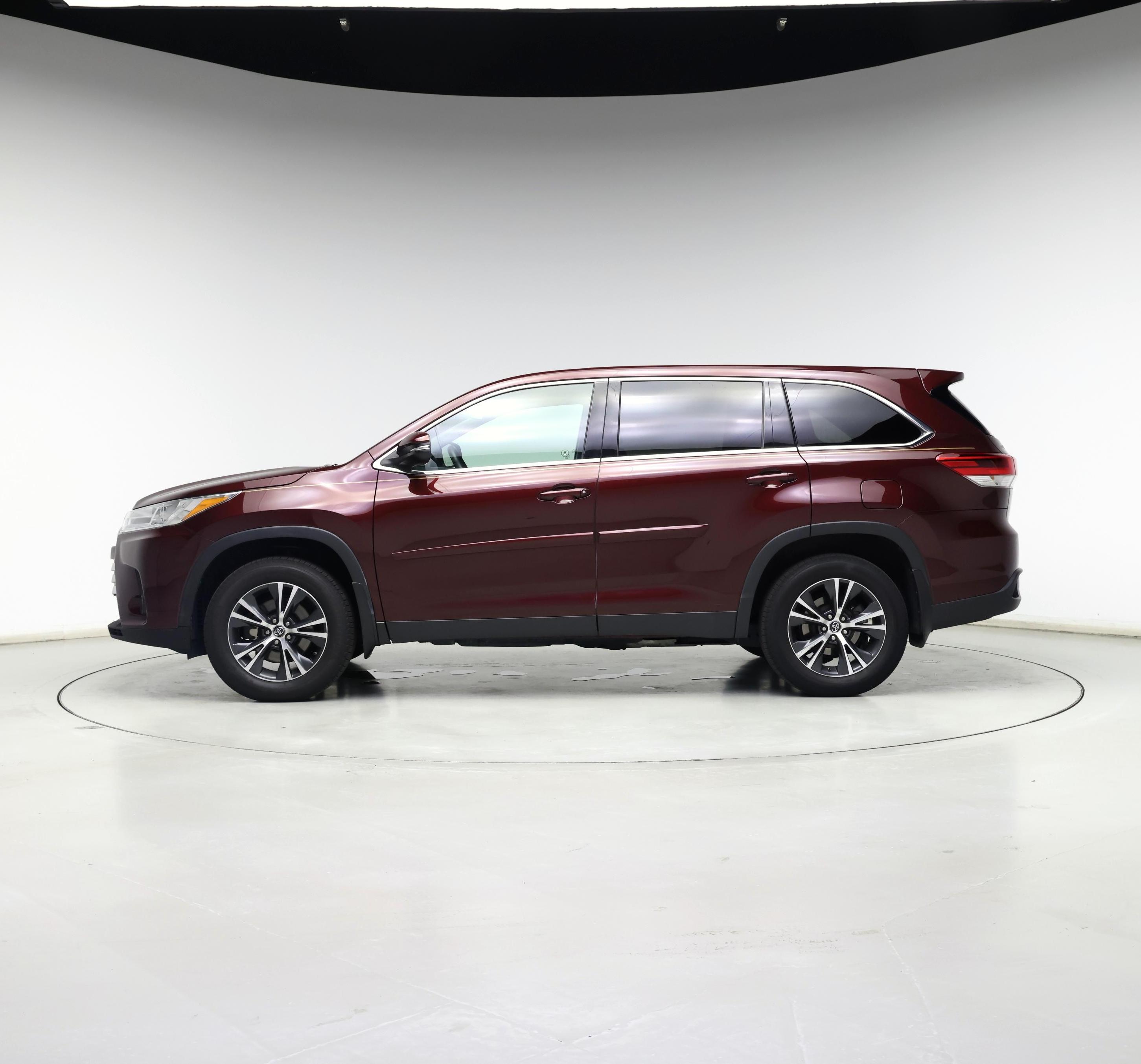 Thumbnail: 2019 Toyota Highlander - 3
