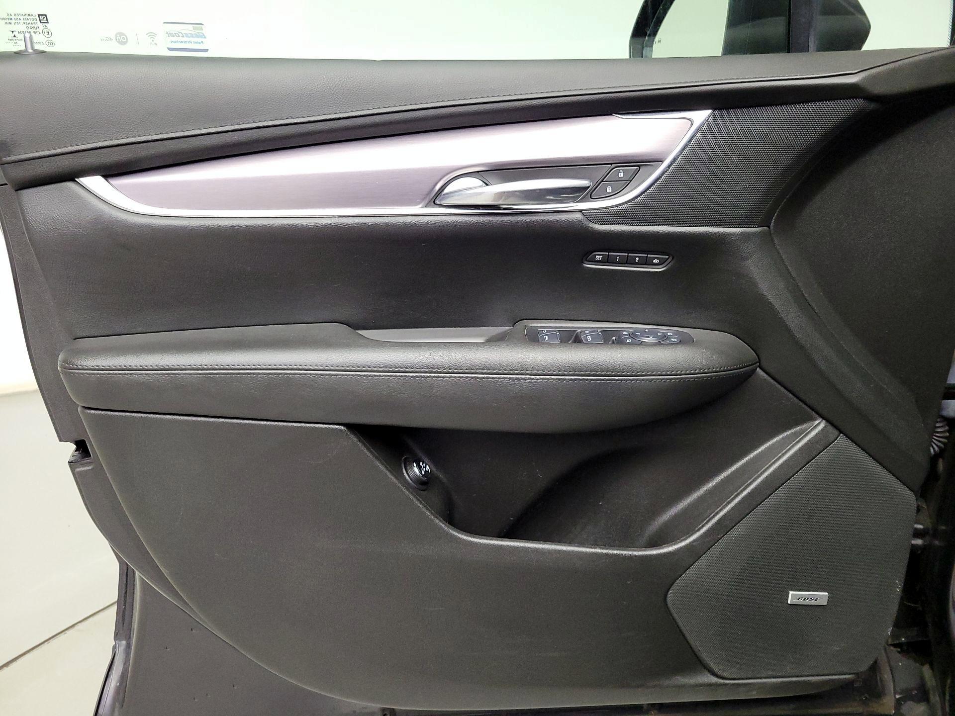 Thumbnail: 2017 Cadillac XT5 - 12