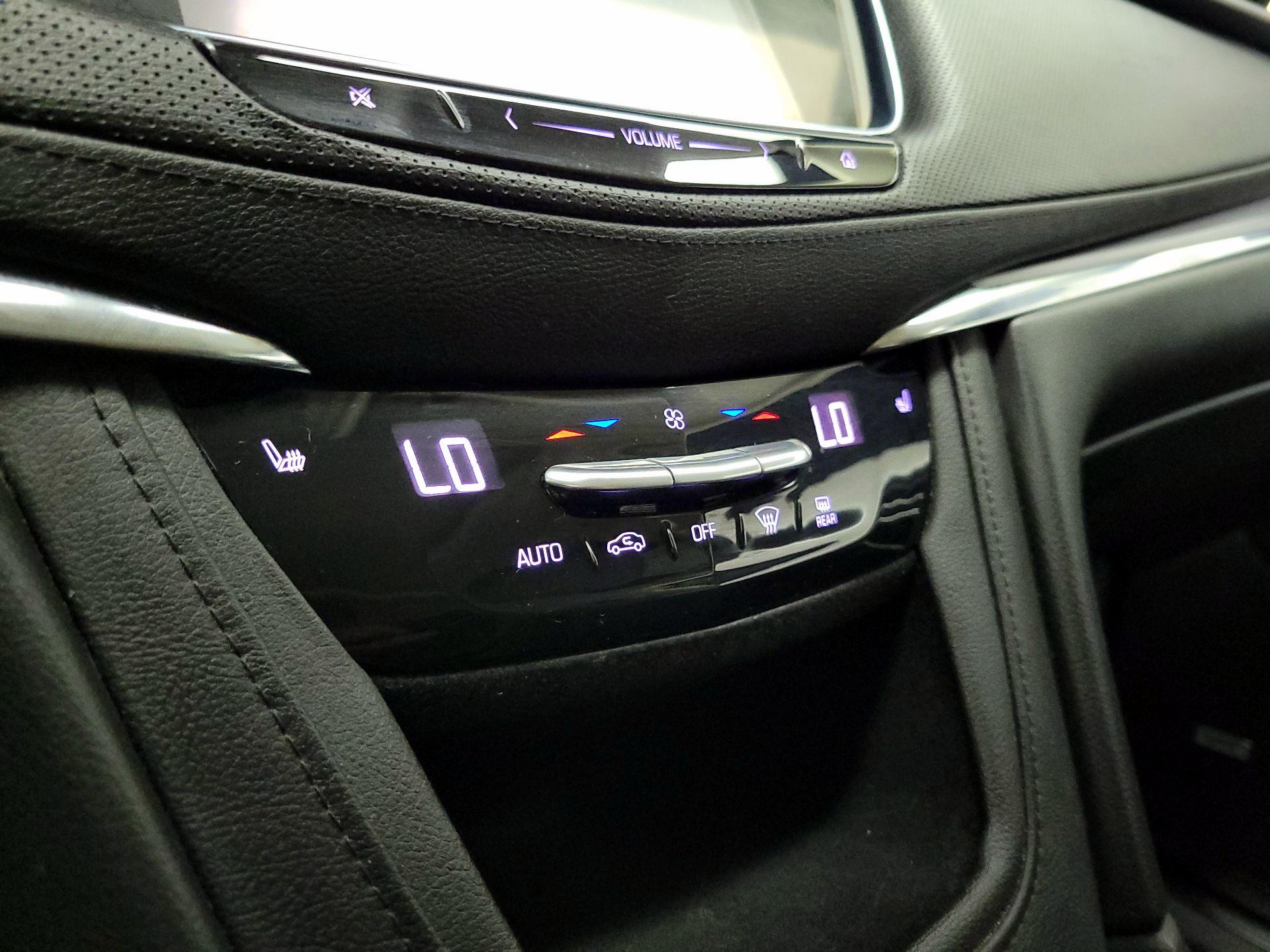 Thumbnail: 2017 Cadillac XT5 - 17