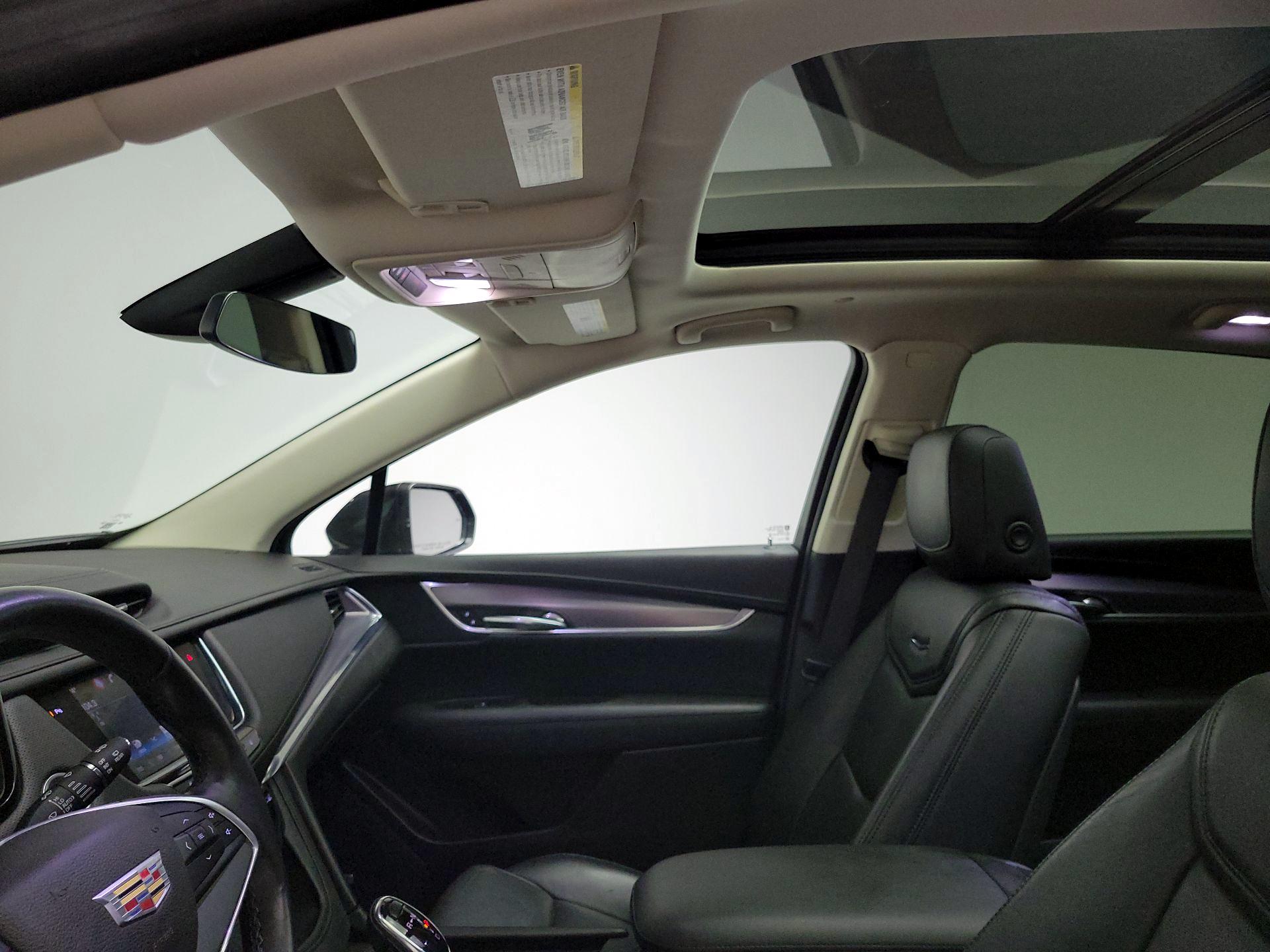 Thumbnail: 2017 Cadillac XT5 - 20