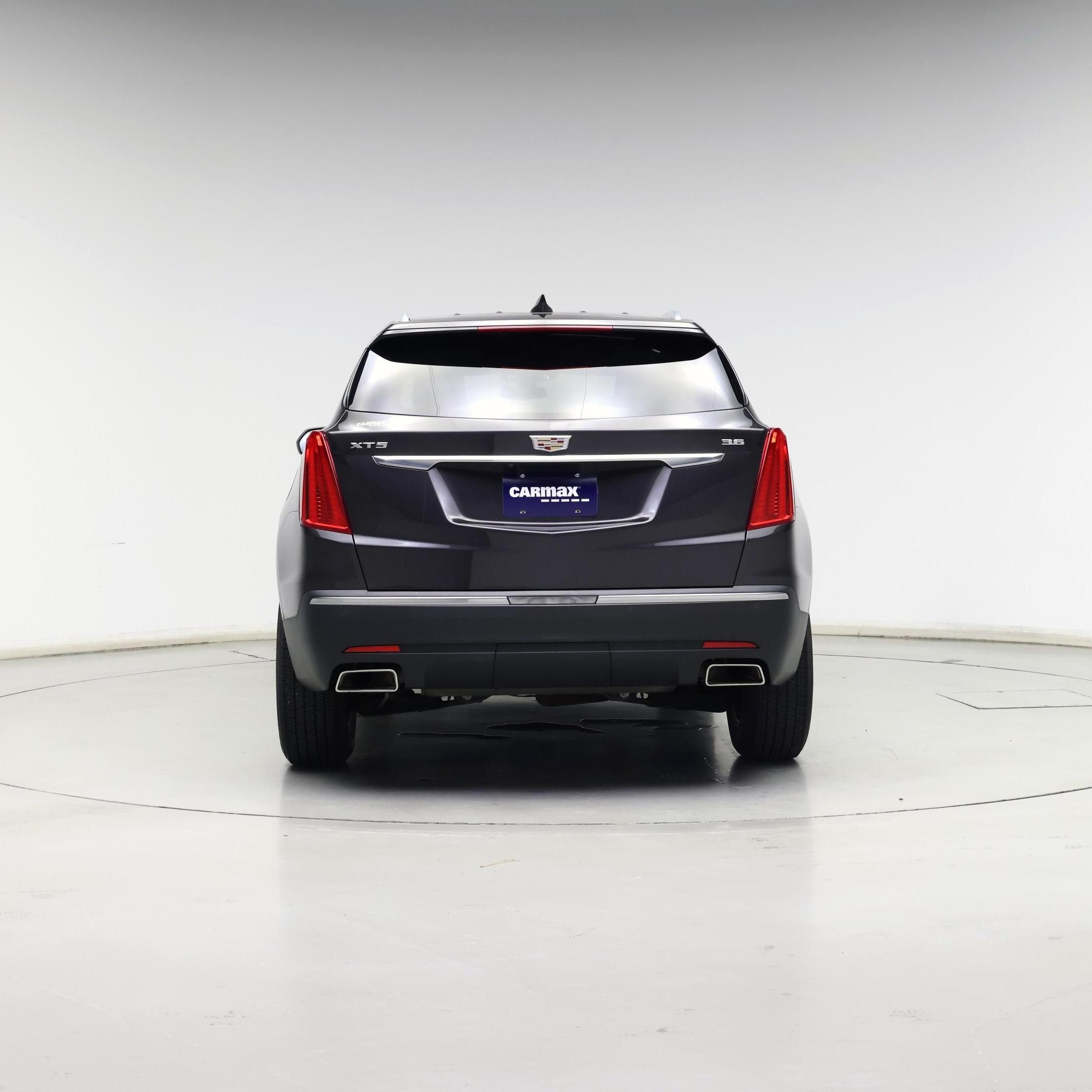 Thumbnail: 2017 Cadillac XT5 - 6
