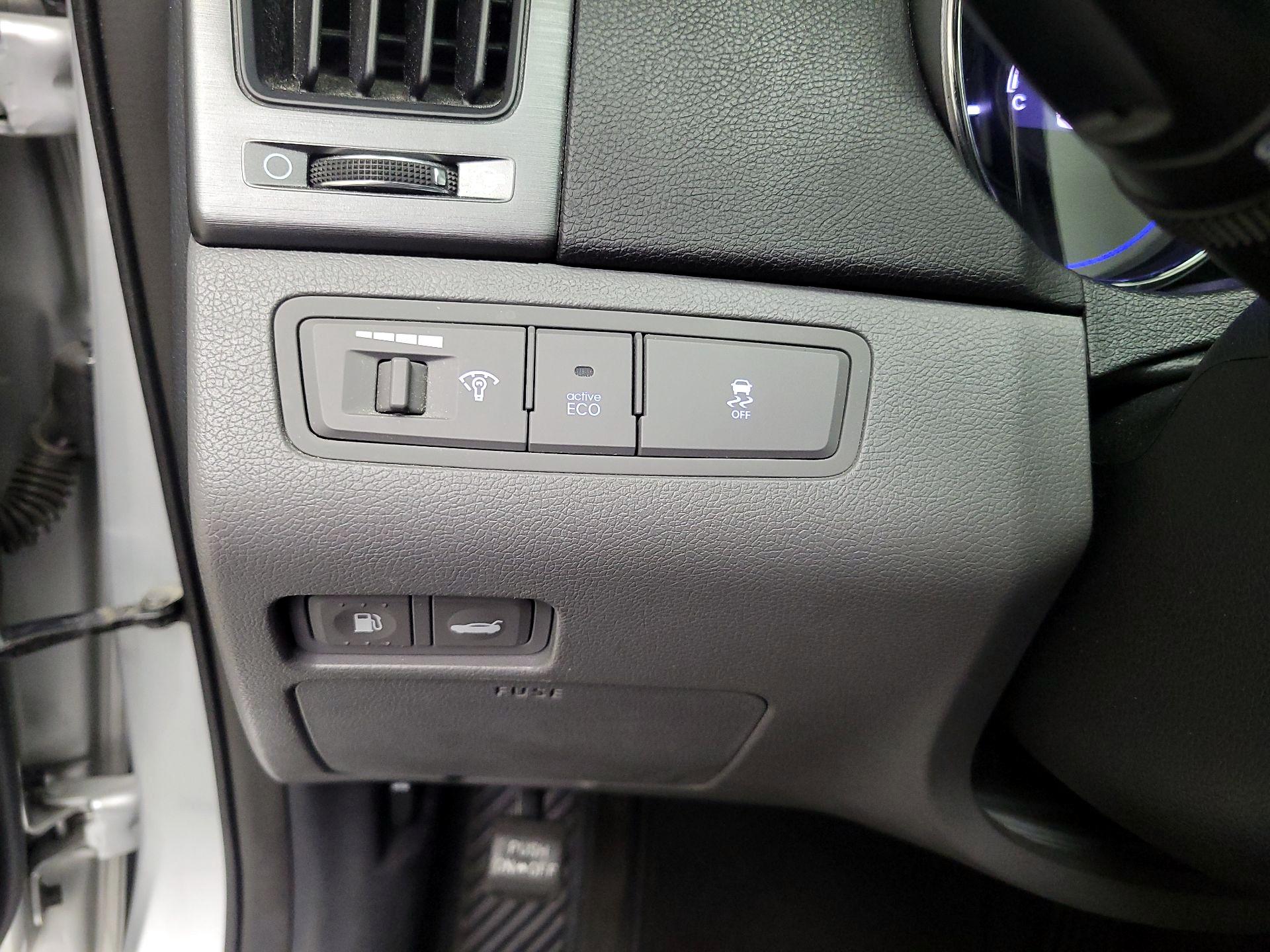 Thumbnail: 2013 Hyundai Sonata - 13