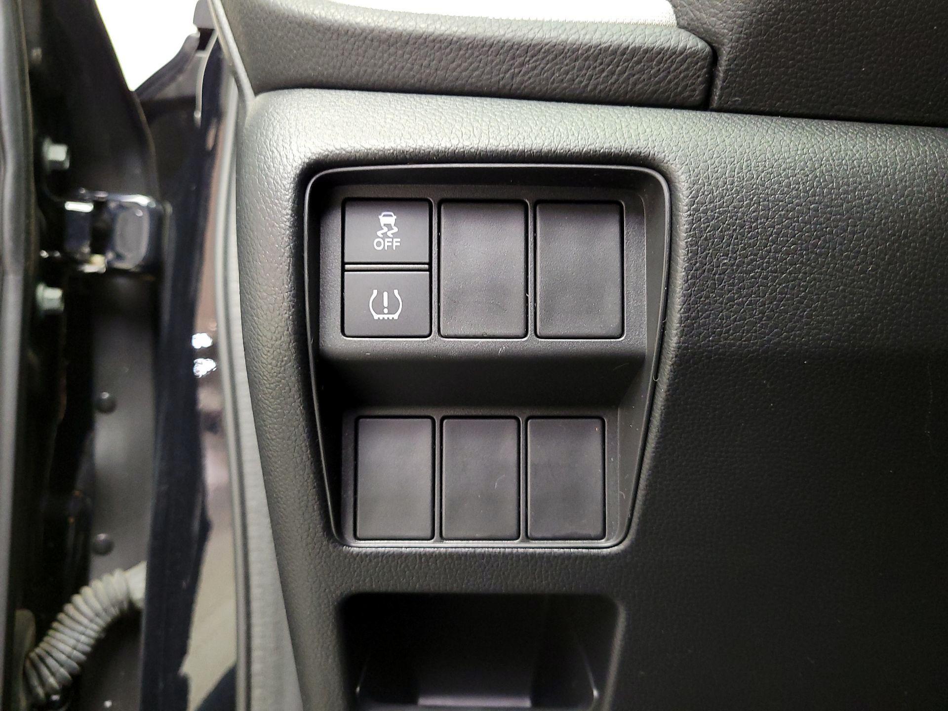 Thumbnail: 2017 Honda CR-V - 13