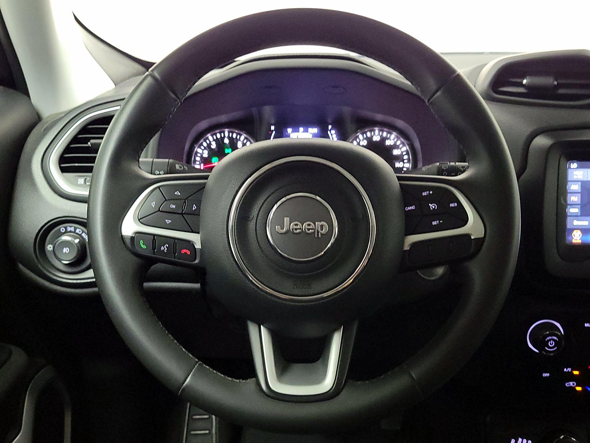 Thumbnail: 2020 Jeep Renegade - 10