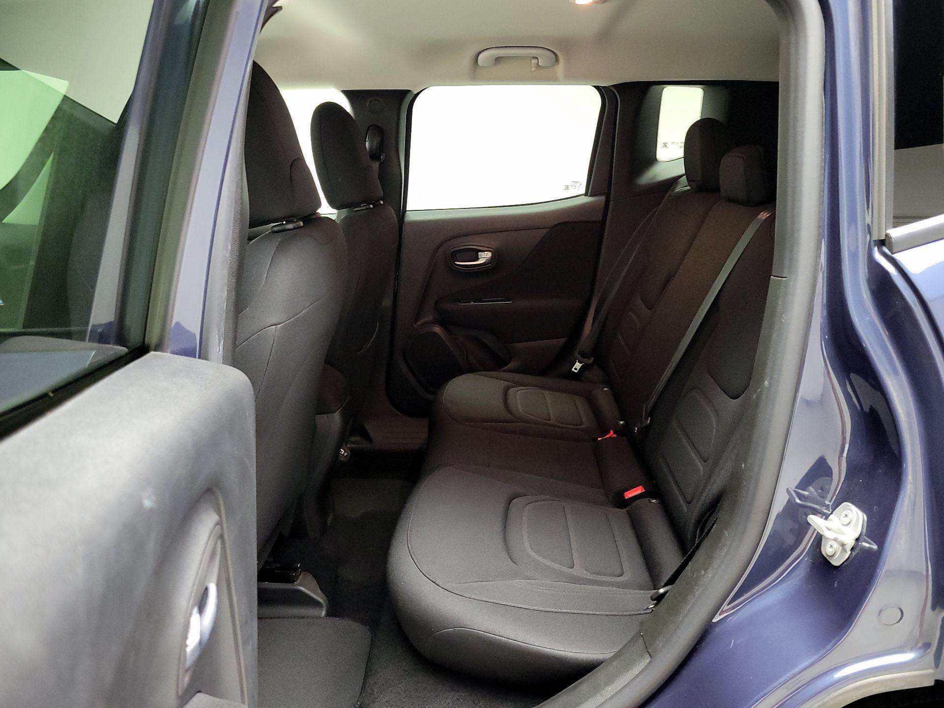 Thumbnail: 2020 Jeep Renegade - 19