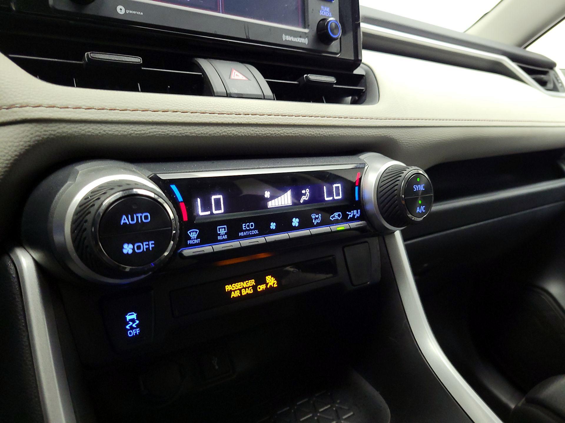 Thumbnail: 2022 Toyota RAV4 - 16