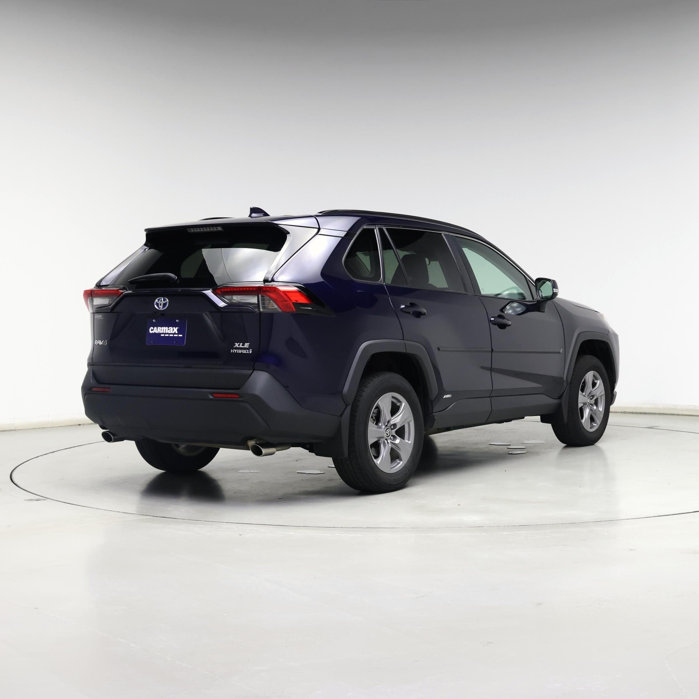 Thumbnail: 2022 Toyota RAV4 - 8