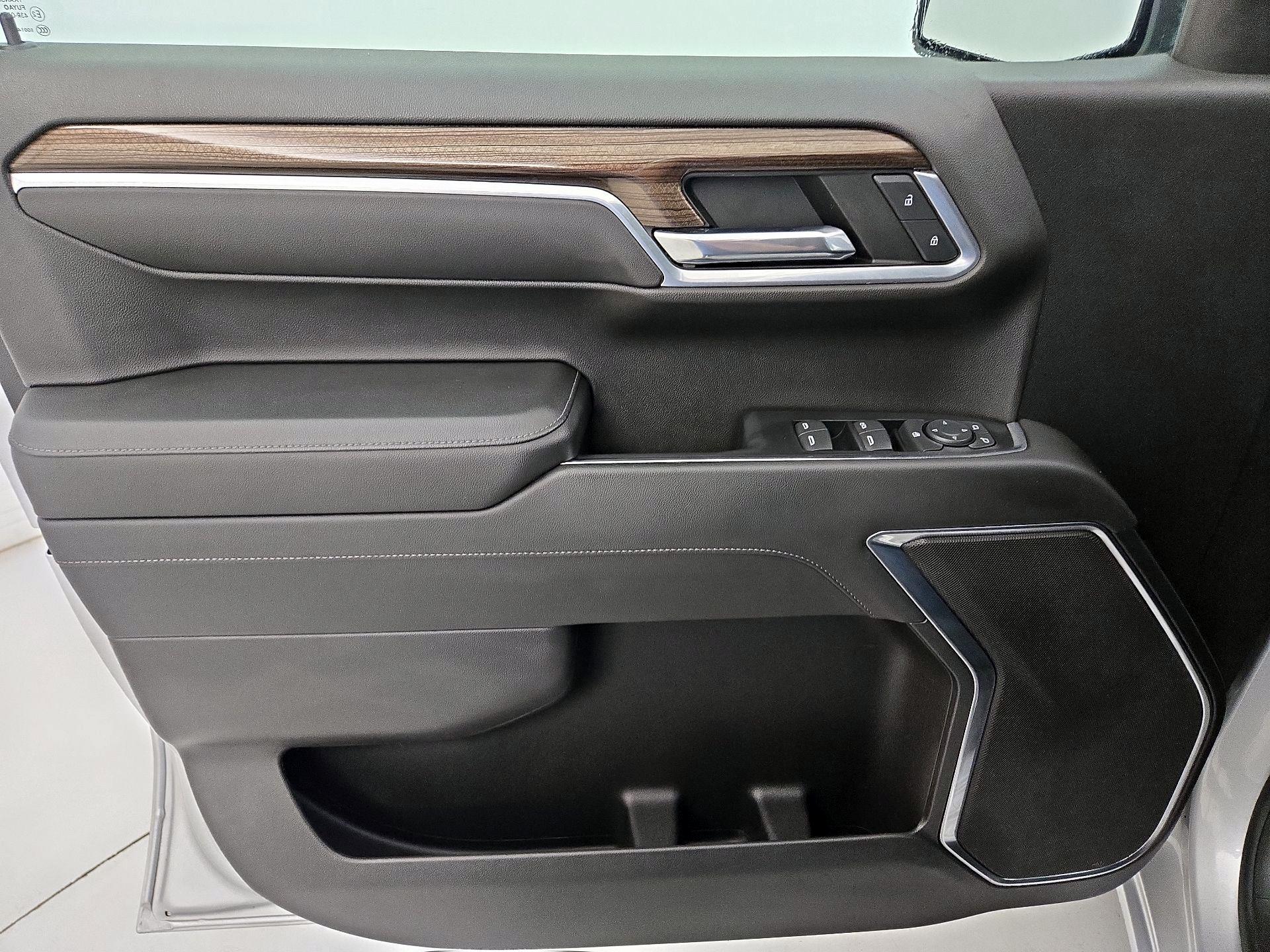 Thumbnail: 2022 Chevrolet Silverado 1500 - 12