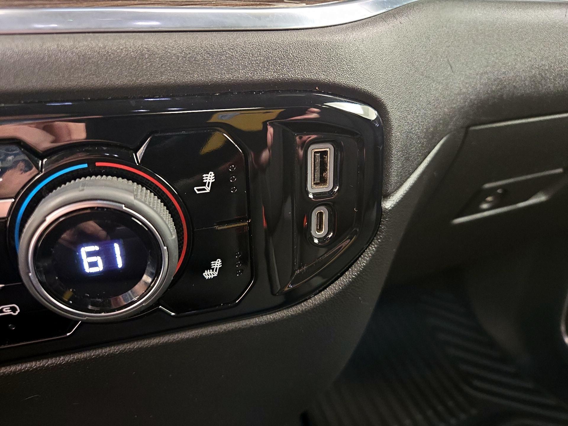 Thumbnail: 2022 Chevrolet Silverado 1500 - 18