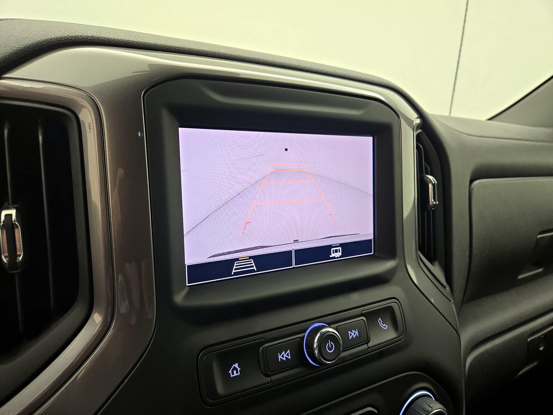 Thumbnail: 2022 Chevrolet Silverado 1500 - 14