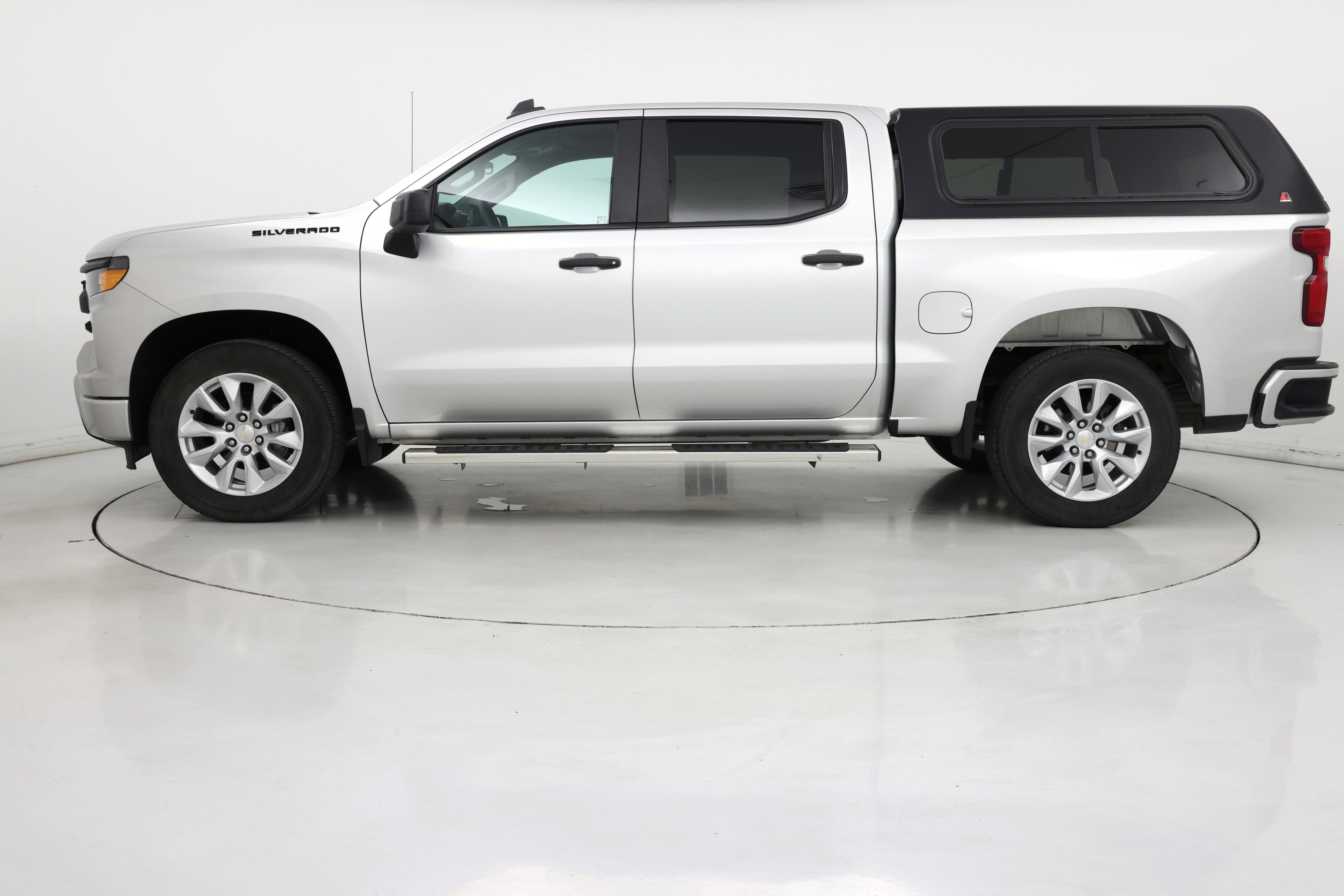 Thumbnail: 2022 Chevrolet Silverado 1500 - 3