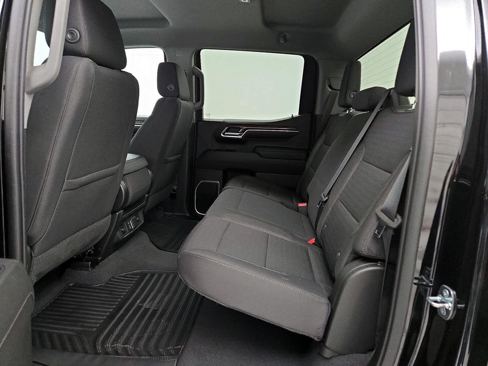 Thumbnail: 2022 Chevrolet Silverado 1500 - 19