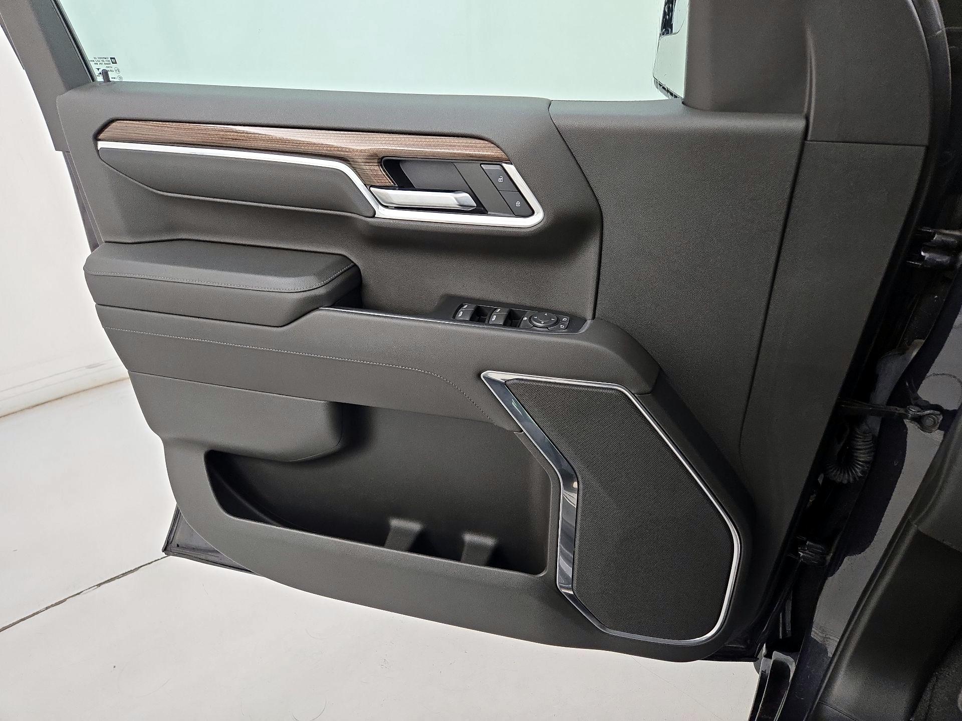 Thumbnail: 2022 Chevrolet Silverado 1500 - 12