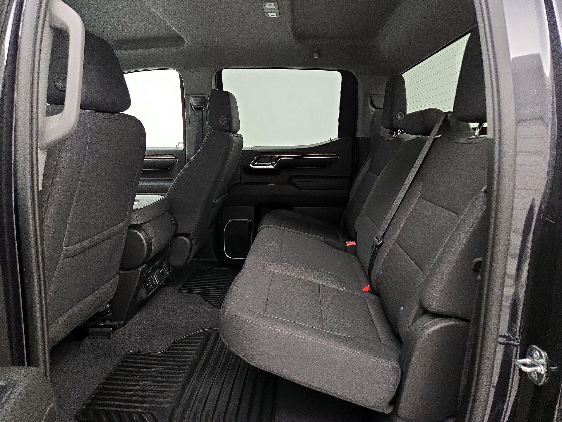 Thumbnail: 2022 Chevrolet Silverado 1500 - 19