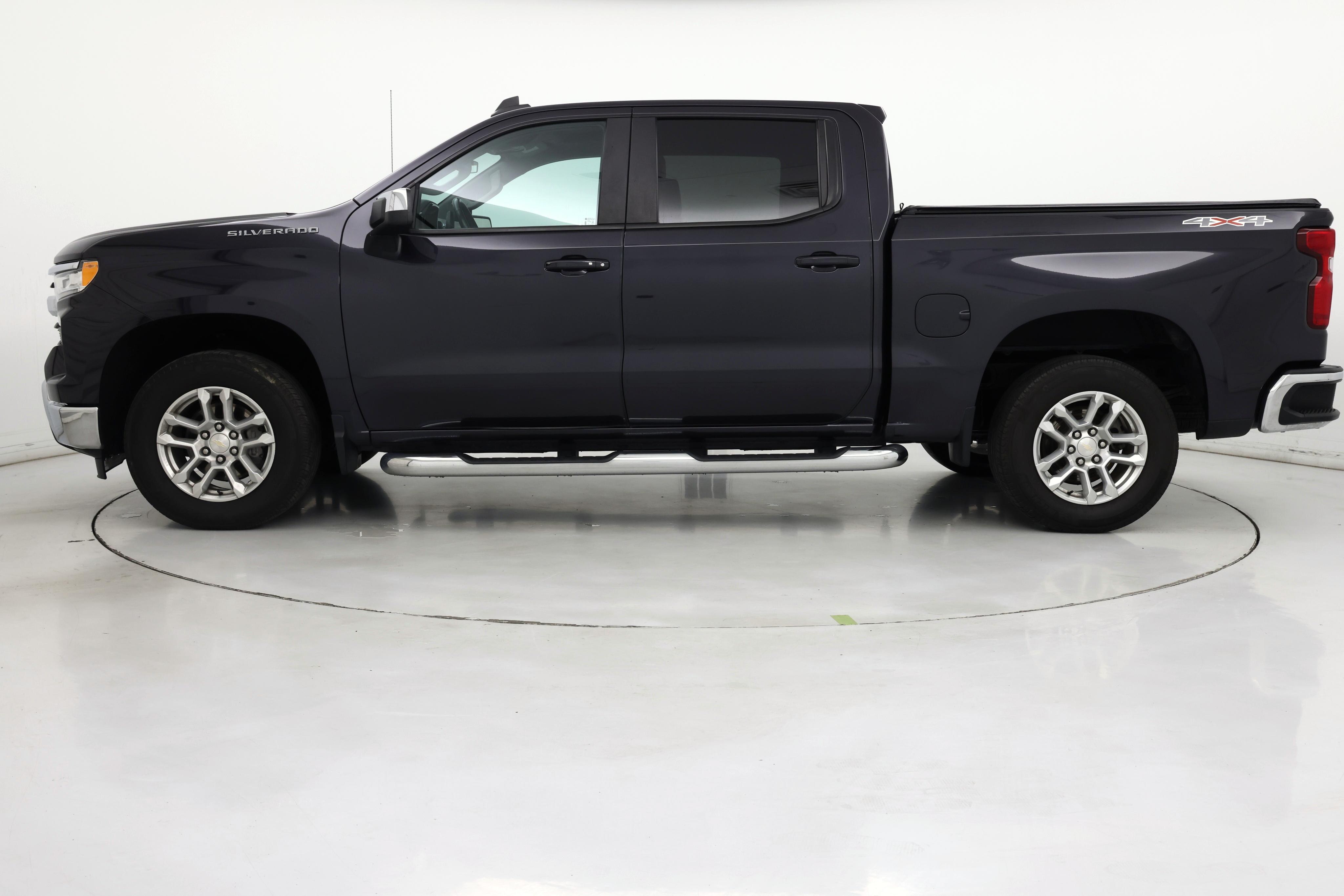 Thumbnail: 2022 Chevrolet Silverado 1500 - 3