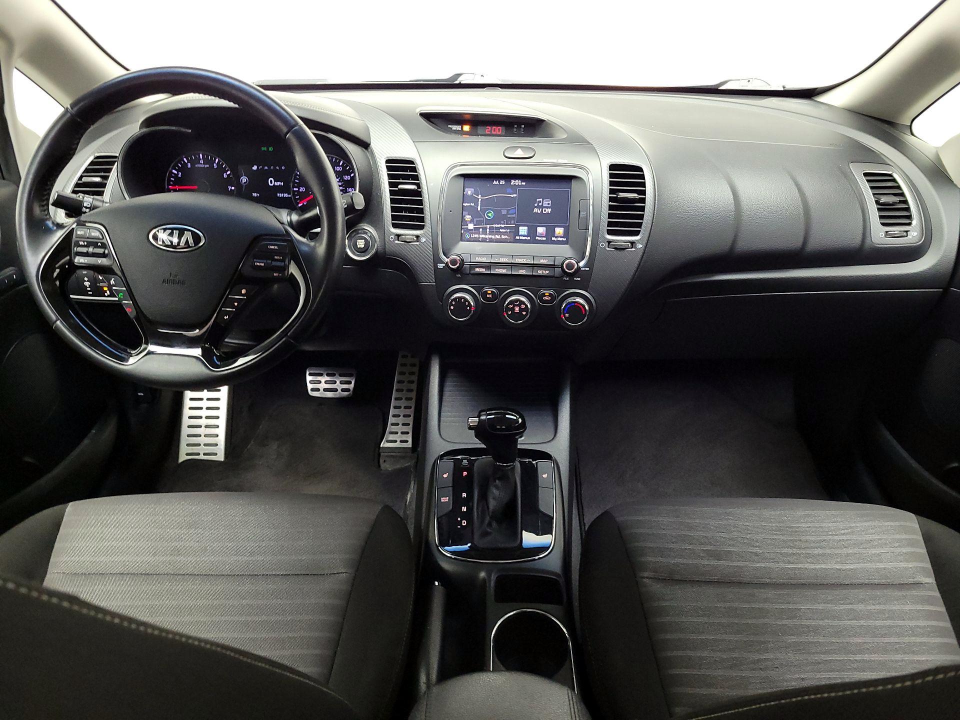 Thumbnail: 2017 Kia Forte - 9