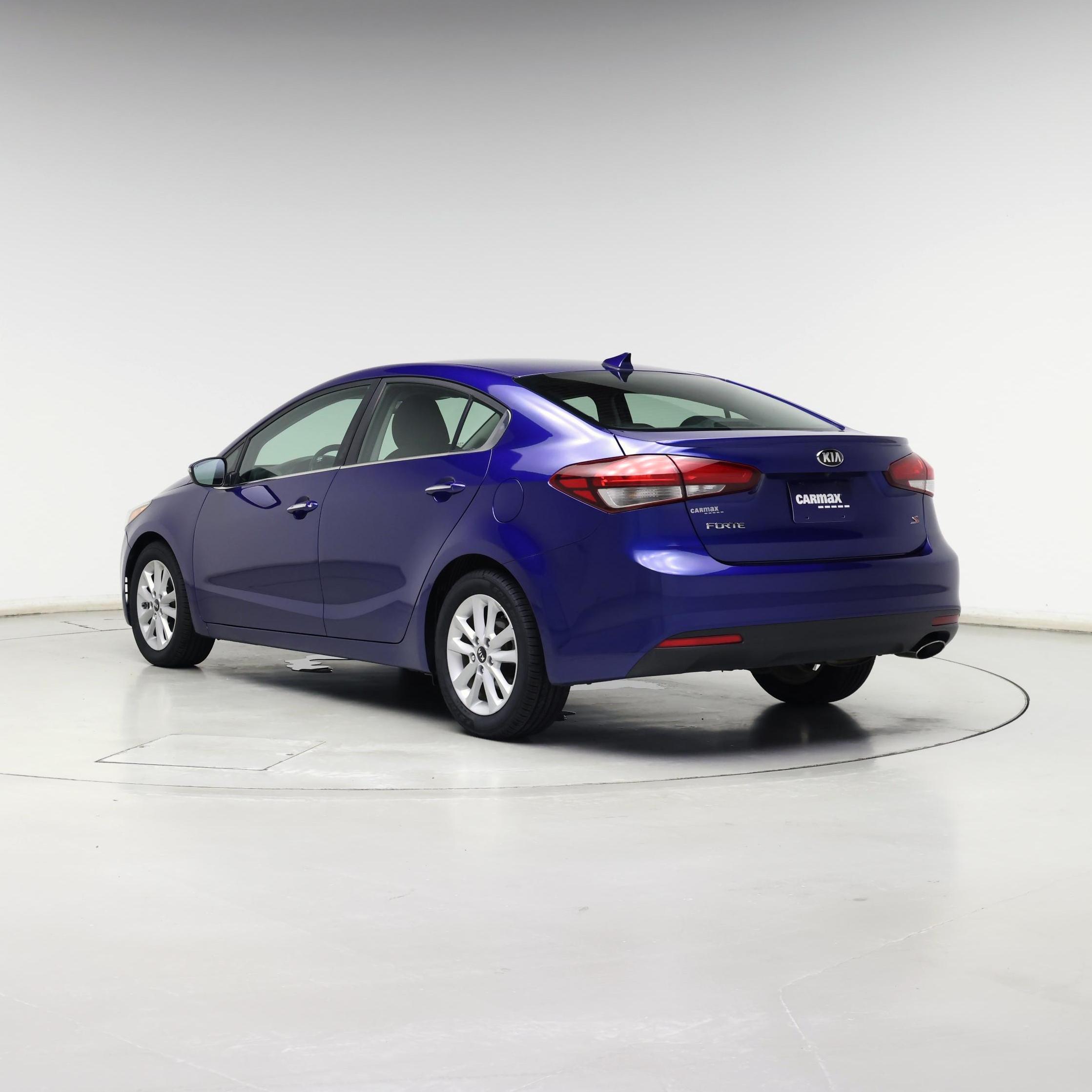 Thumbnail: 2017 Kia Forte - 2