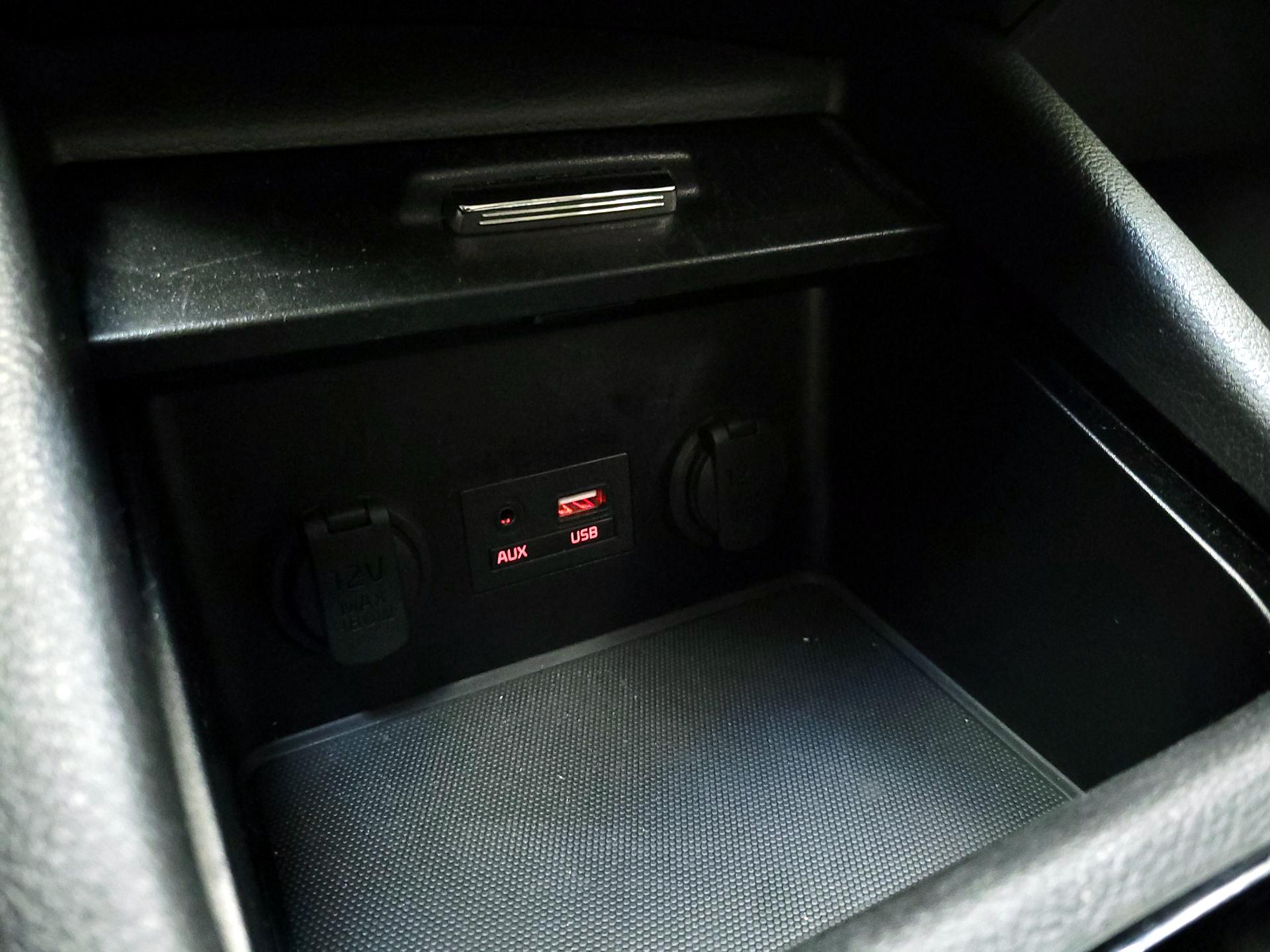 Thumbnail: 2017 Kia Forte - 19