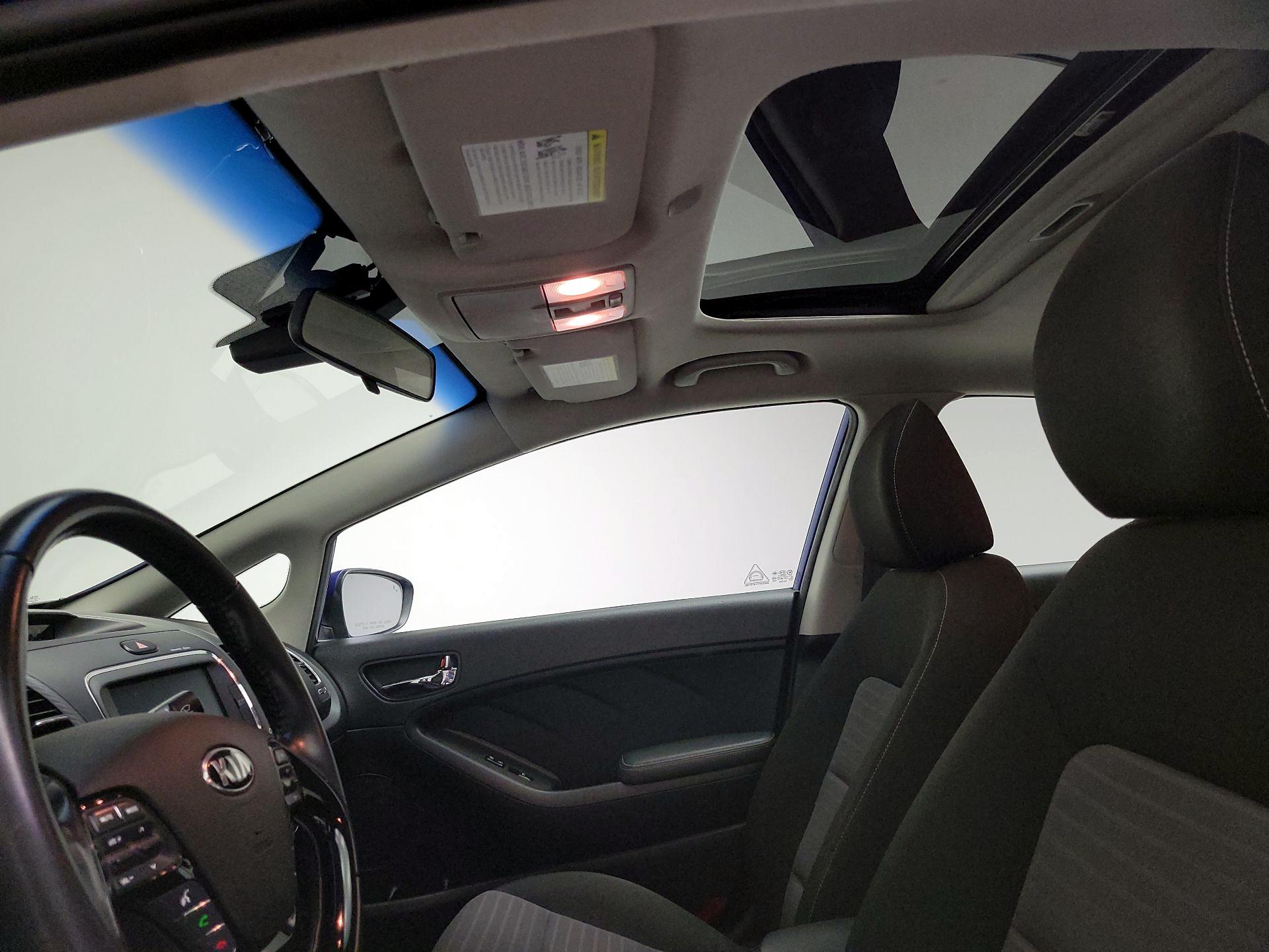 Thumbnail: 2017 Kia Forte - 20