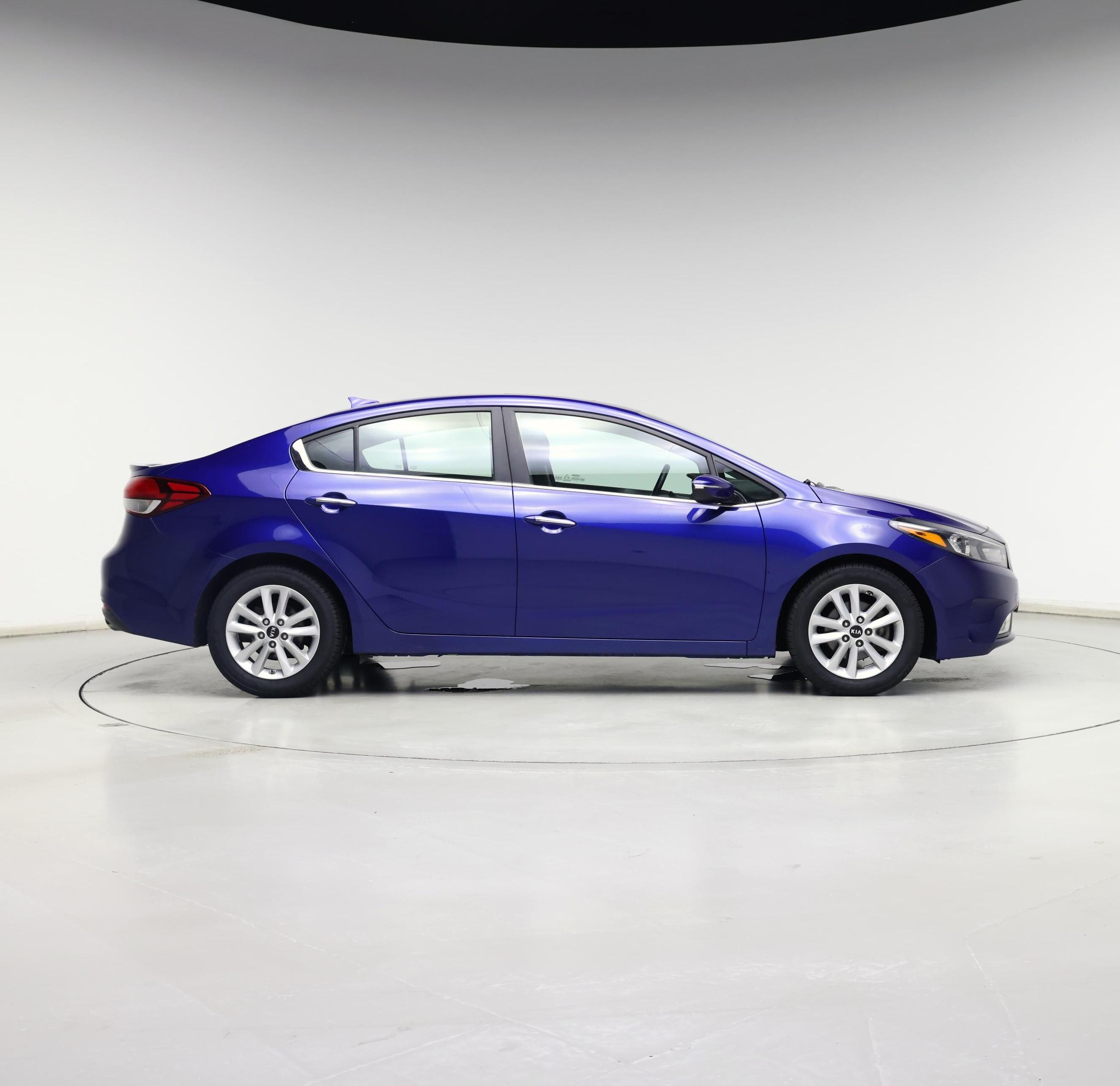 Thumbnail: 2017 Kia Forte - 7