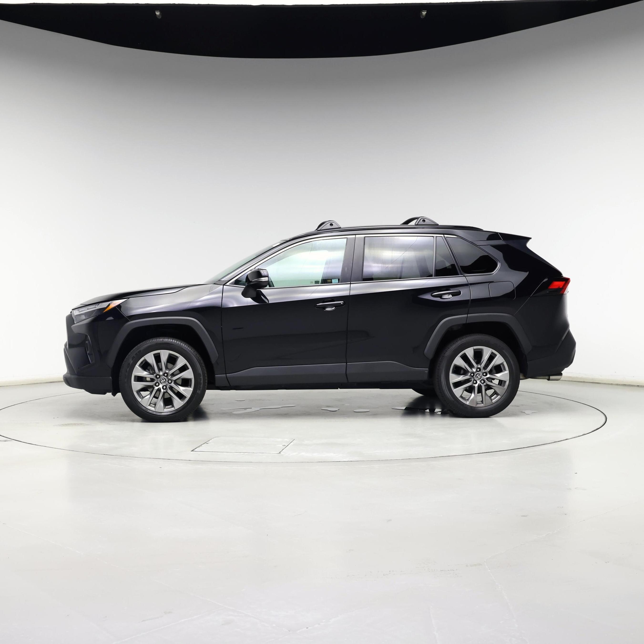 Thumbnail: 2023 Toyota RAV4 - 3