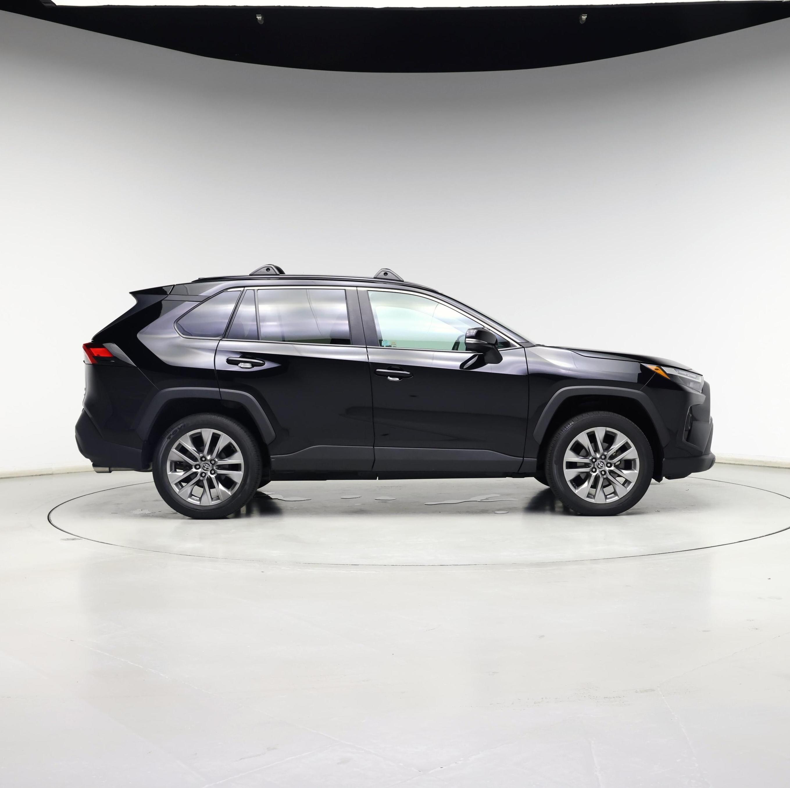 Thumbnail: 2023 Toyota RAV4 - 7