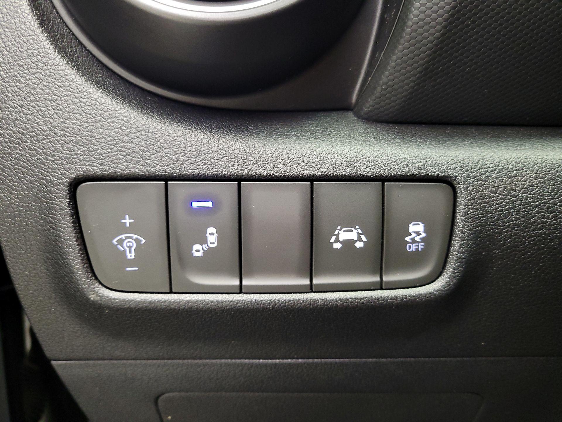 Thumbnail: 2019 Hyundai Kona - 13