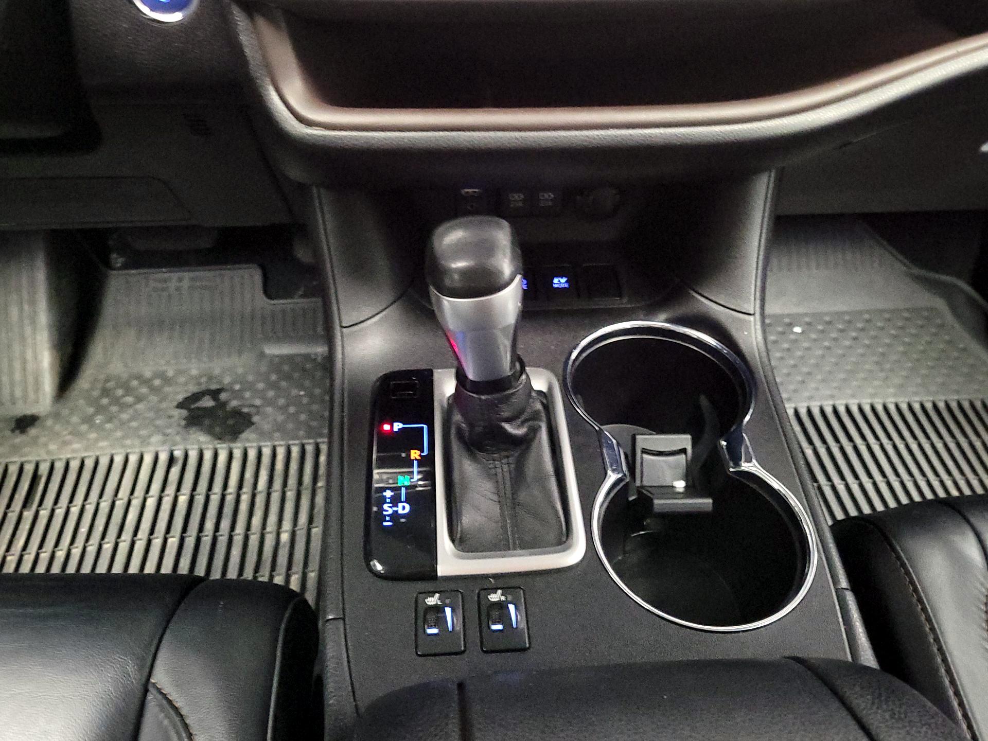 Thumbnail: 2018 Toyota Highlander - 18