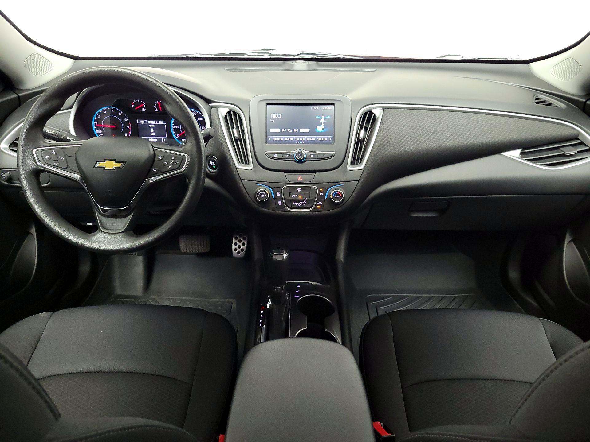 Thumbnail: 2016 Chevrolet Malibu - 9