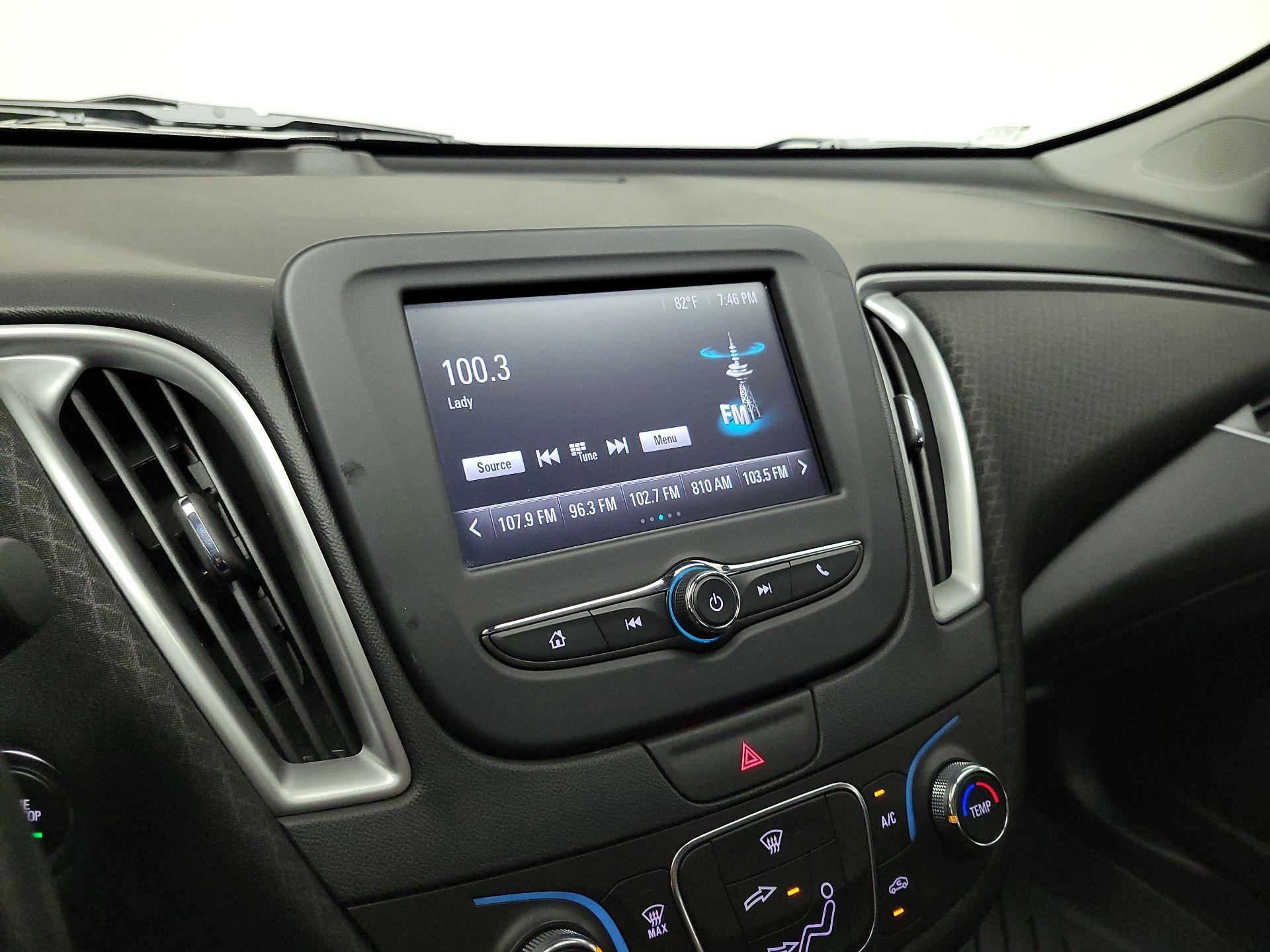 Thumbnail: 2016 Chevrolet Malibu - 15