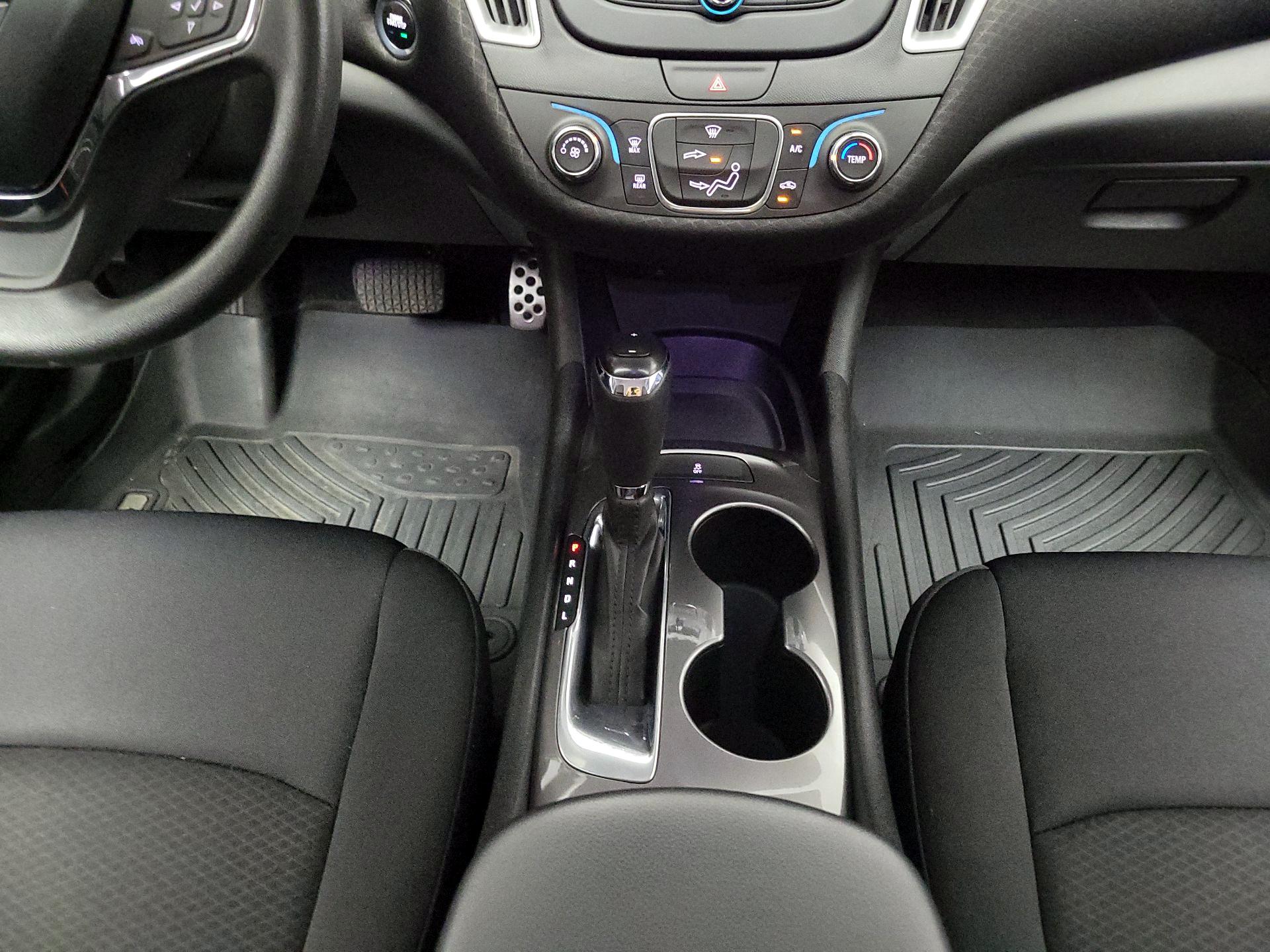 Thumbnail: 2016 Chevrolet Malibu - 17